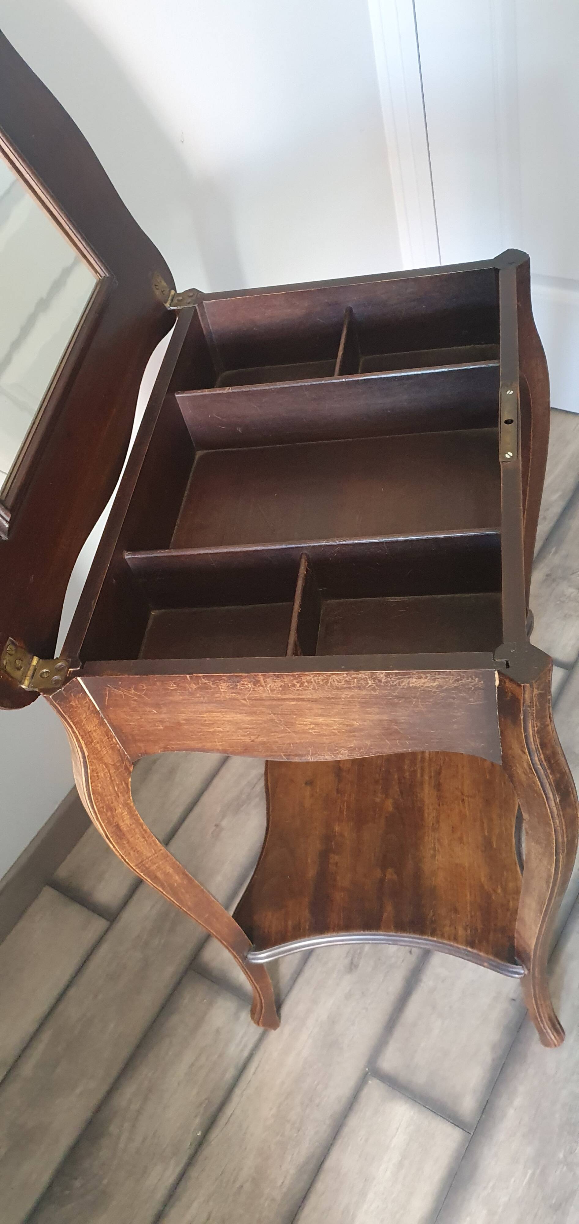 Meuble coiffeuse