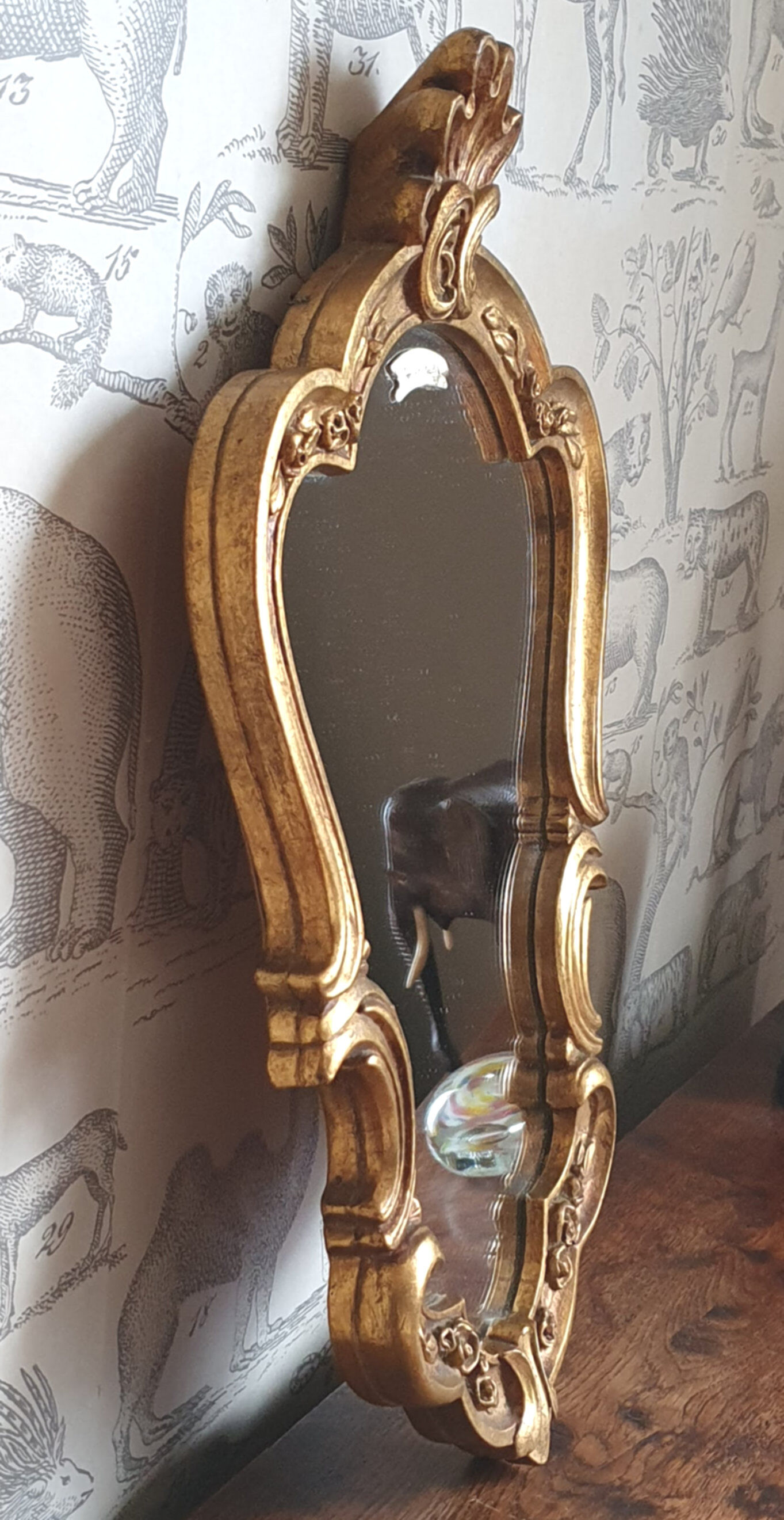 Golden mirror 47X31