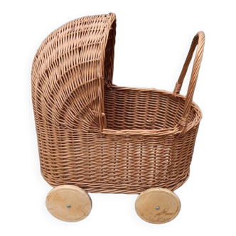 Wicker pram for dolls