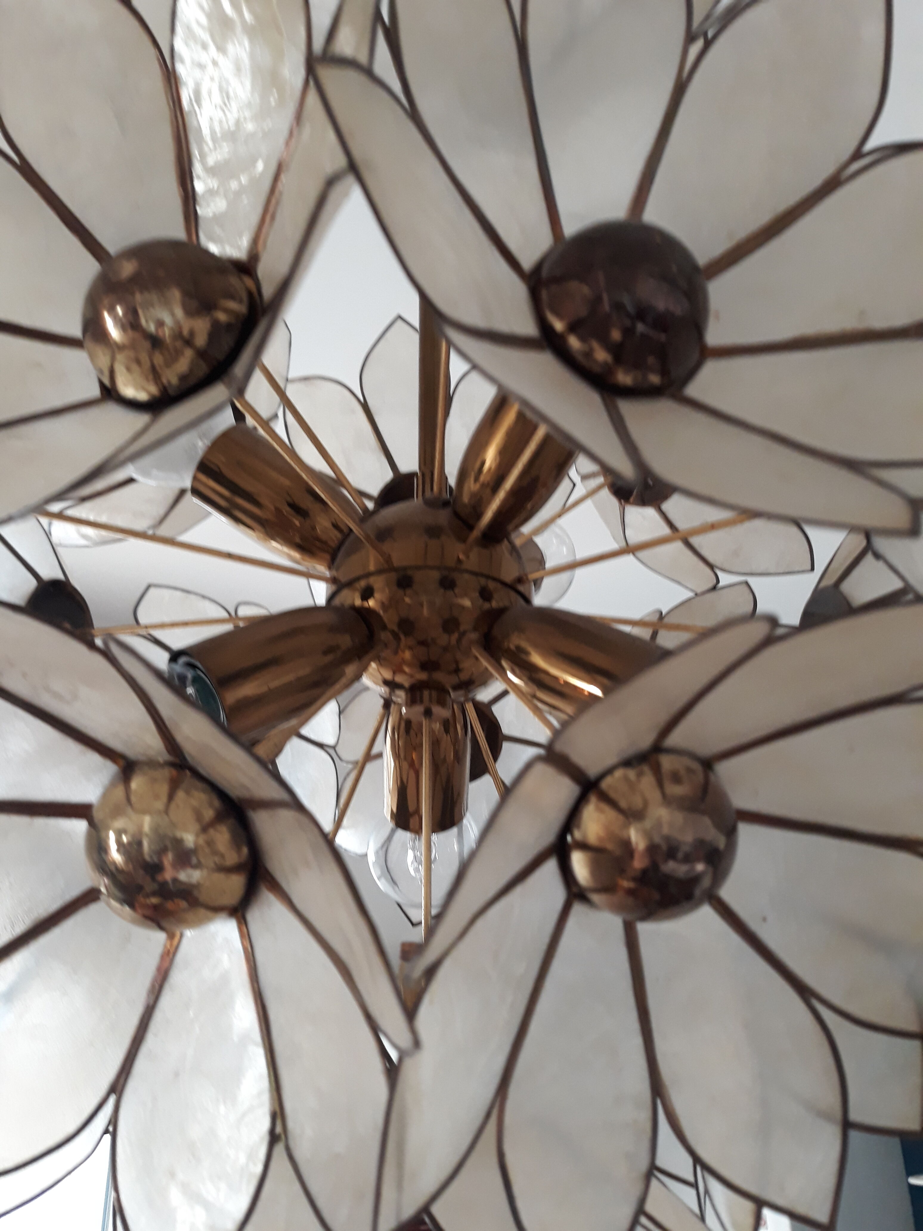 Lustre boule en laiton et nacre