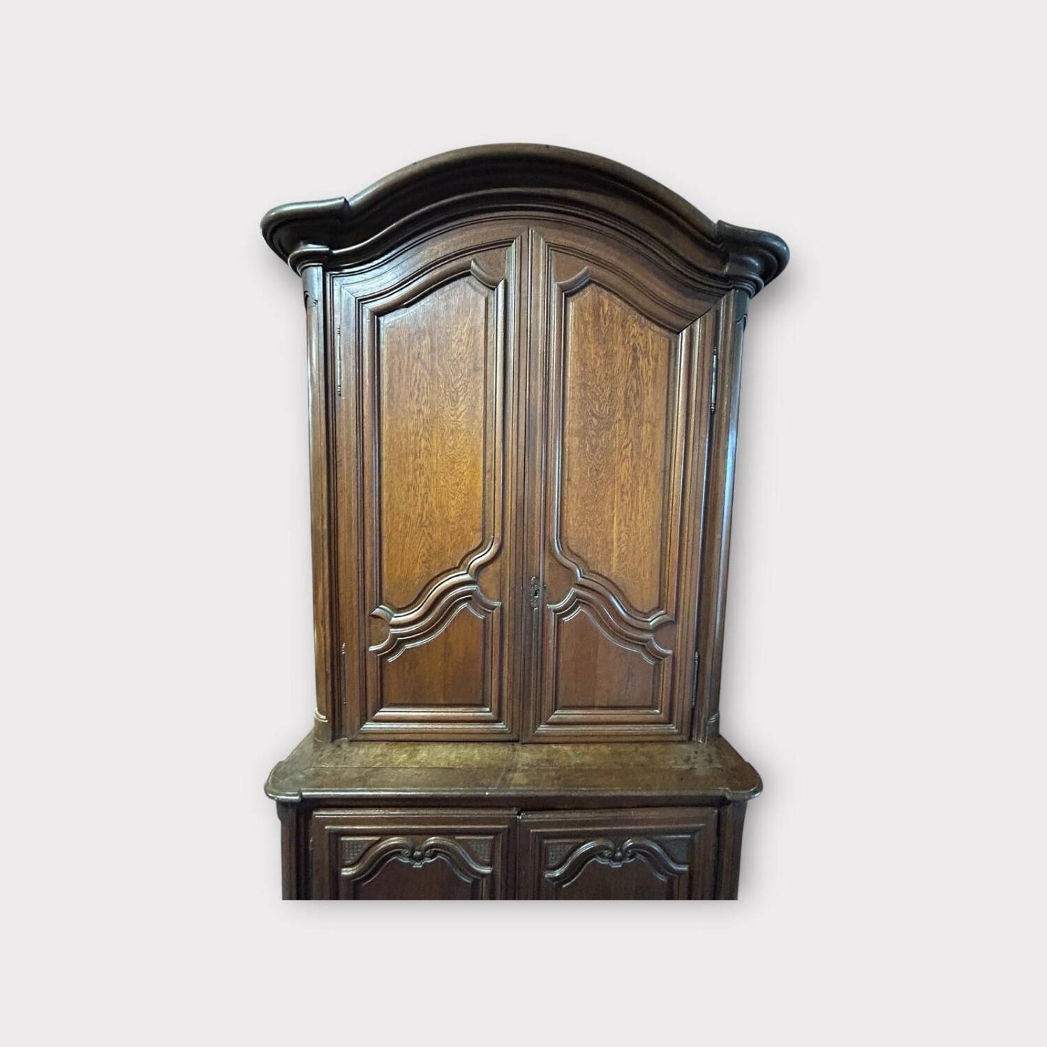 Two-body presentation buffet from the regency period in oak, 18th century parisian work