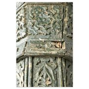 Grandes colonnes en bois sculpté