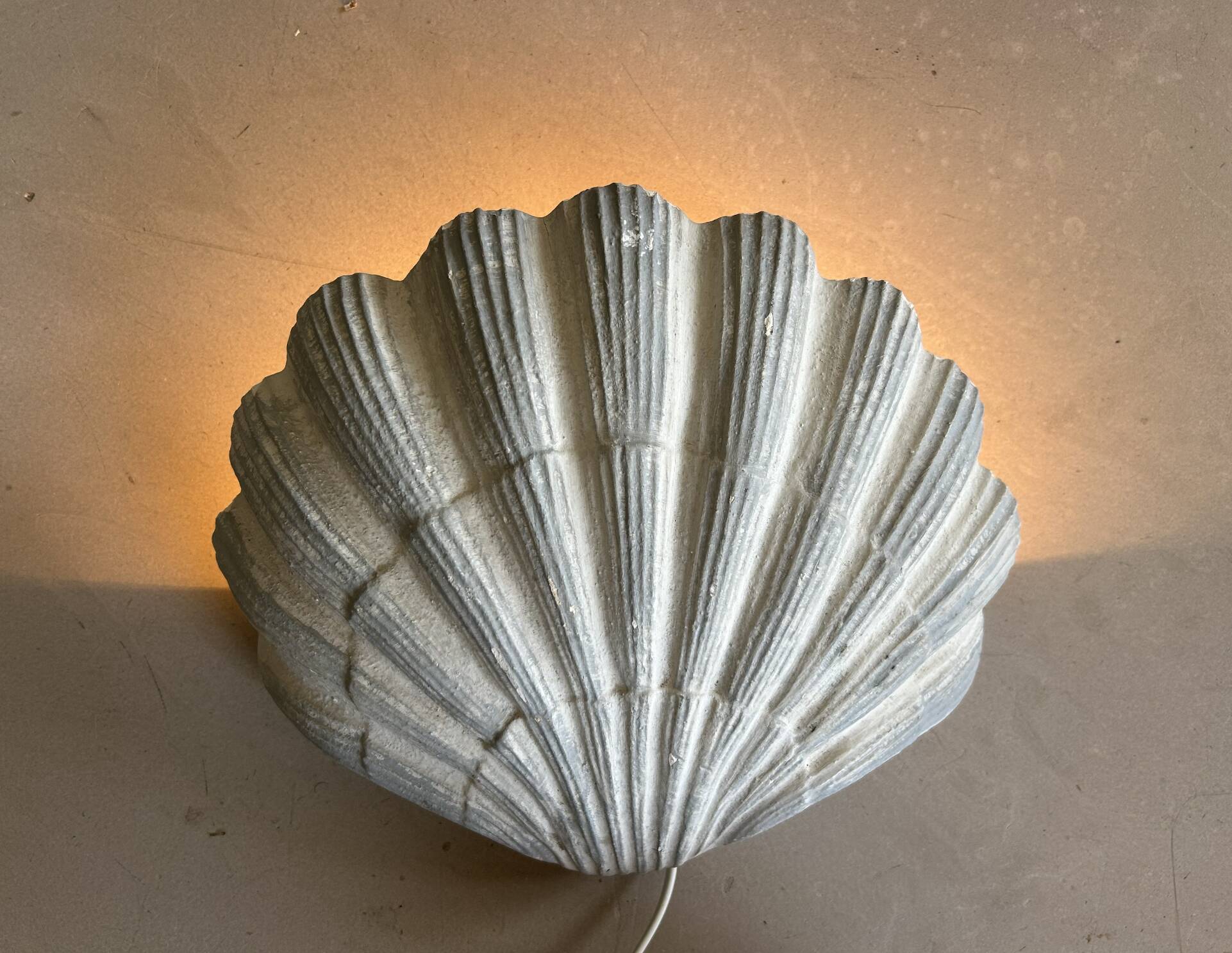 Applique coquillage en plâtre ancienne