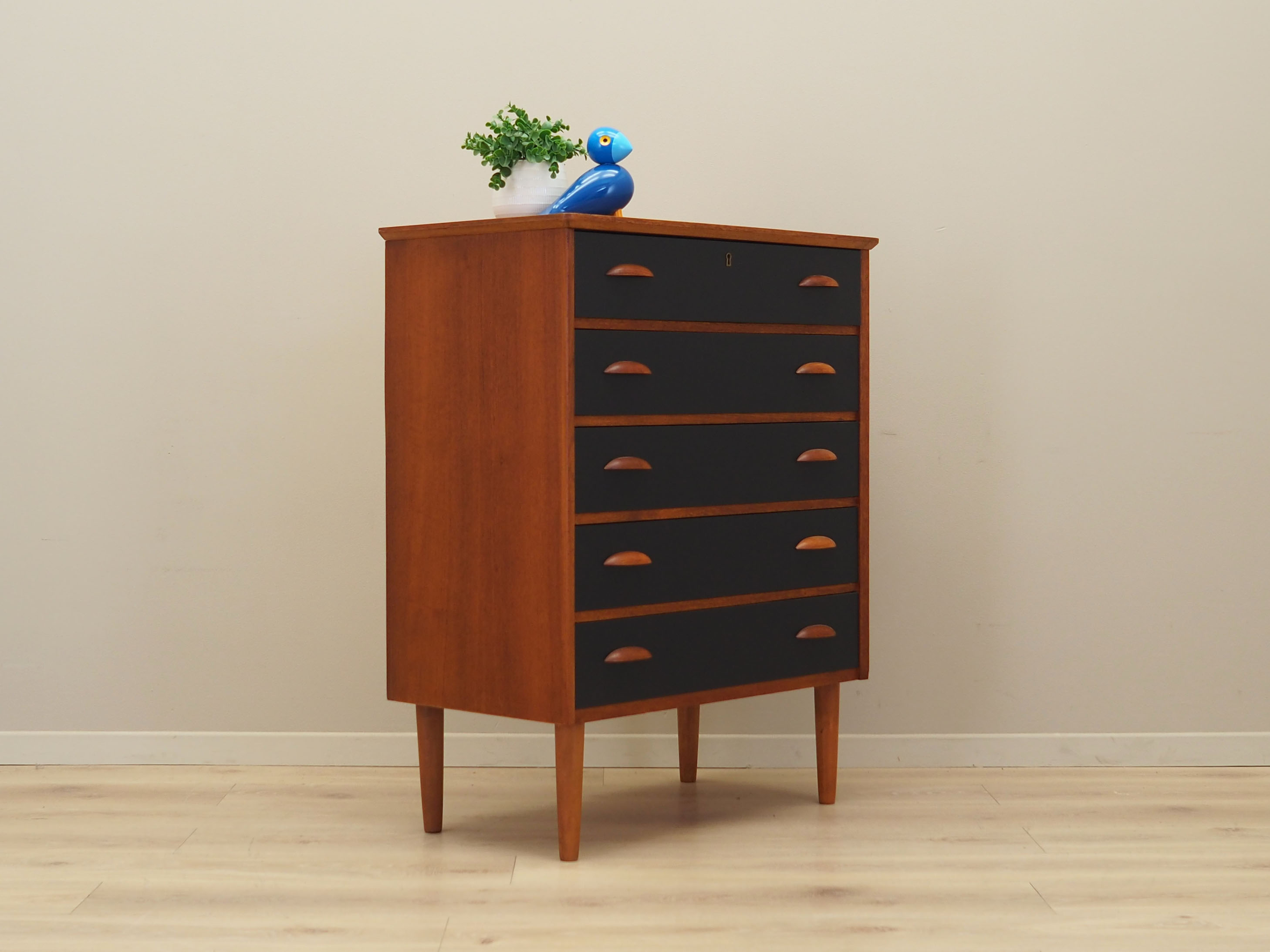 Teak chest of drawers, Danish design, 1970s, production: Denmark