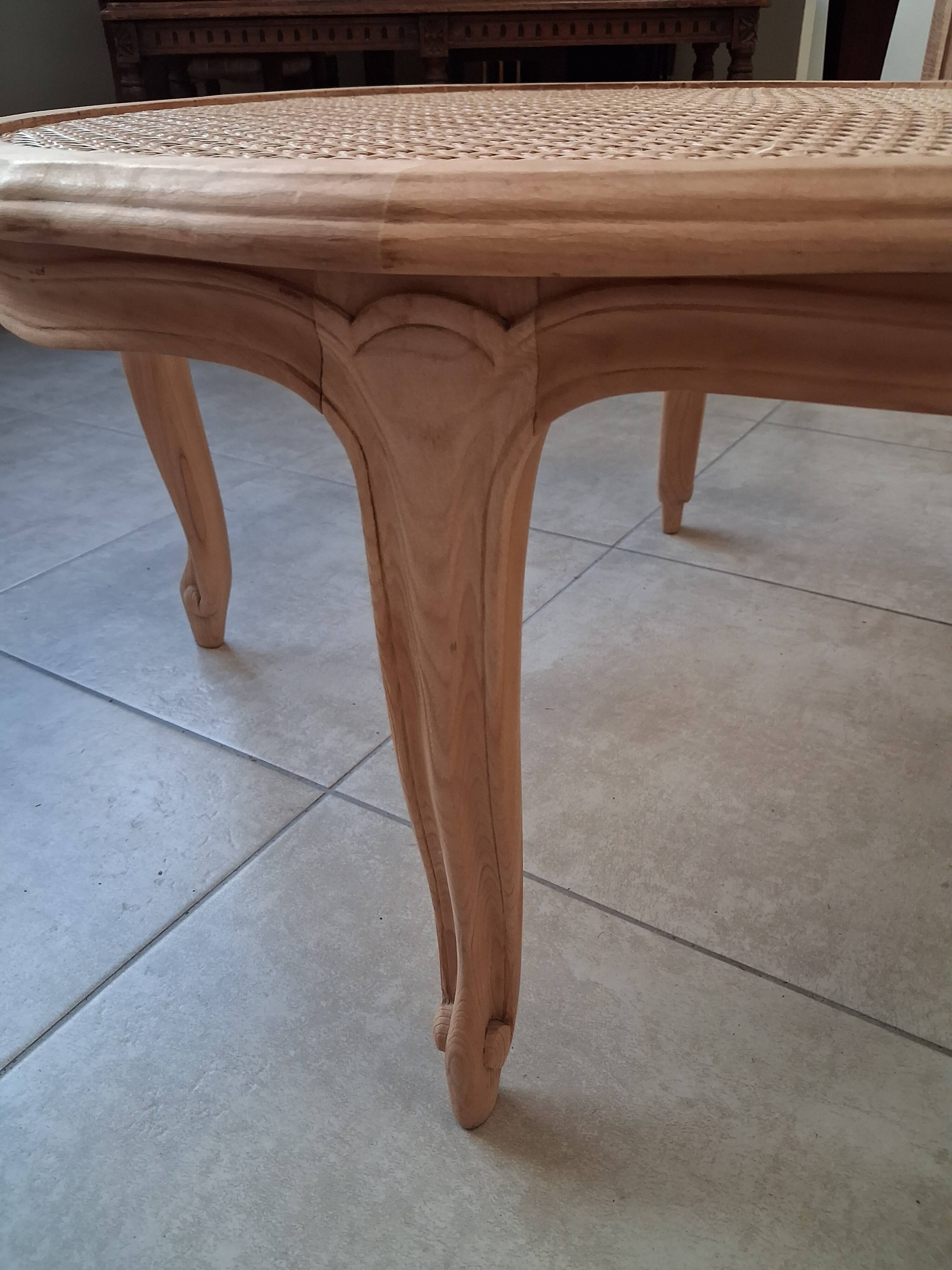 Table basse ronde salon
