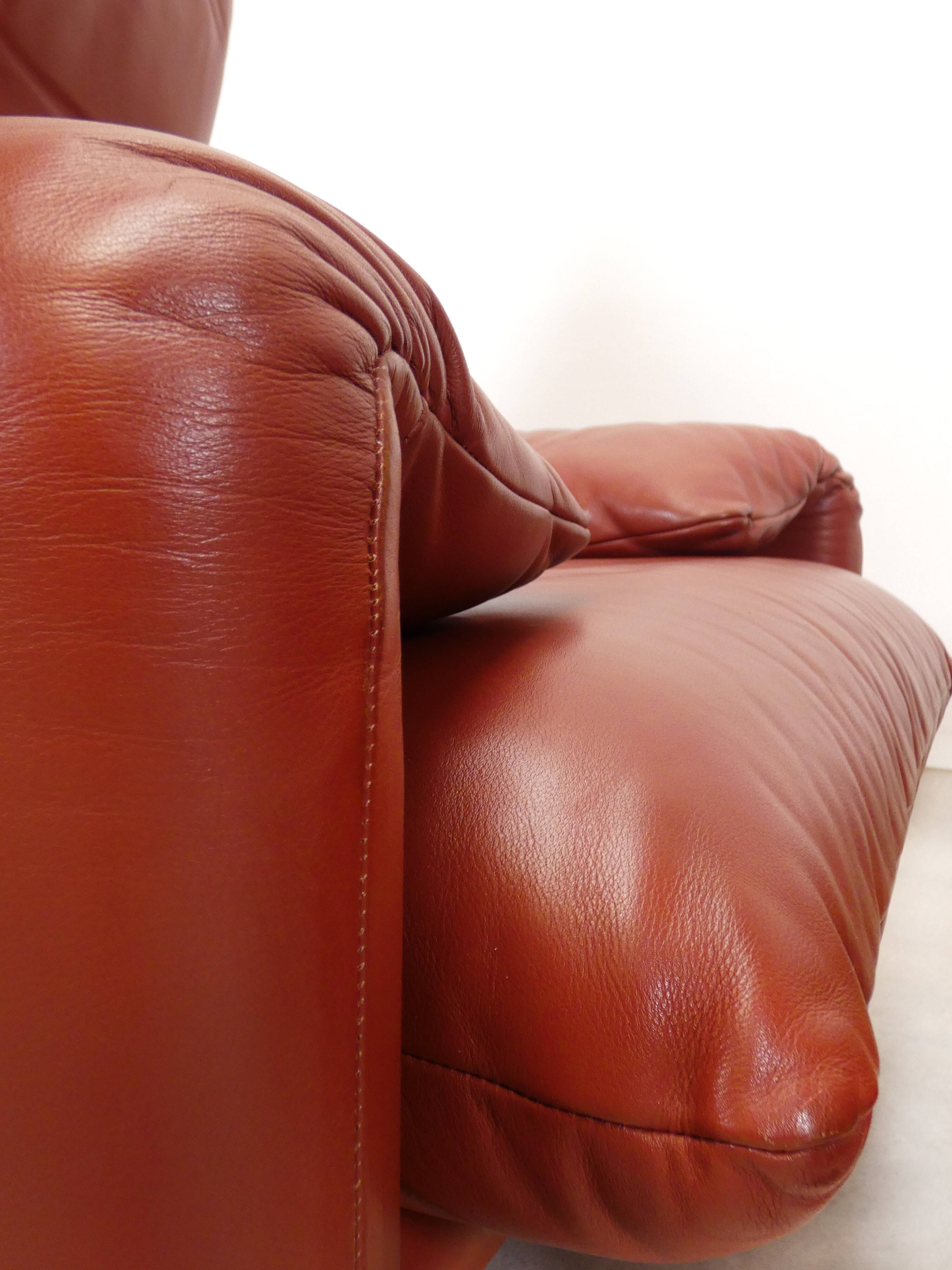 2 Cassina Maralunga fauteuils with ottoman