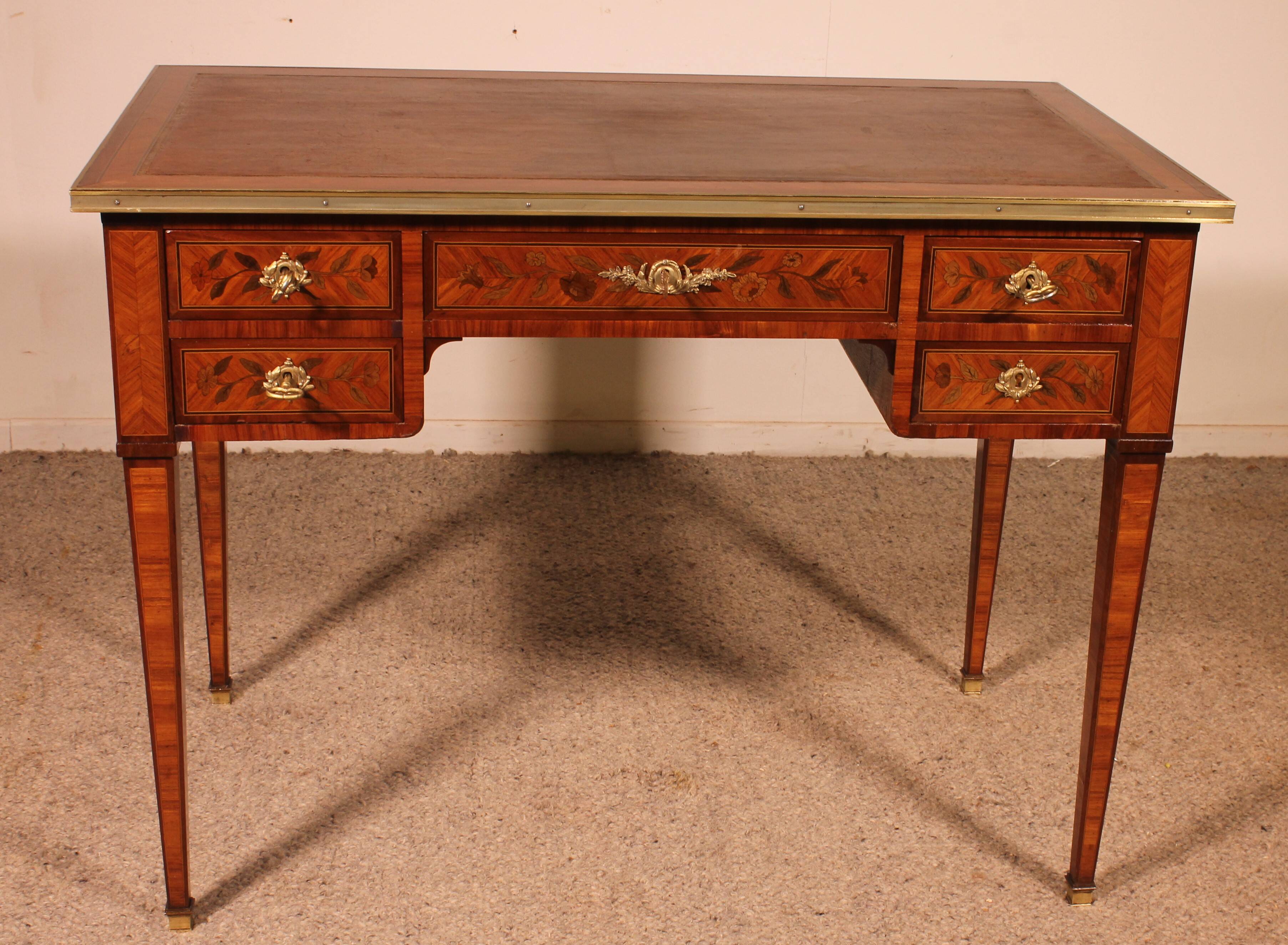 Bureau Plat Louis XVI En Bois De Rose