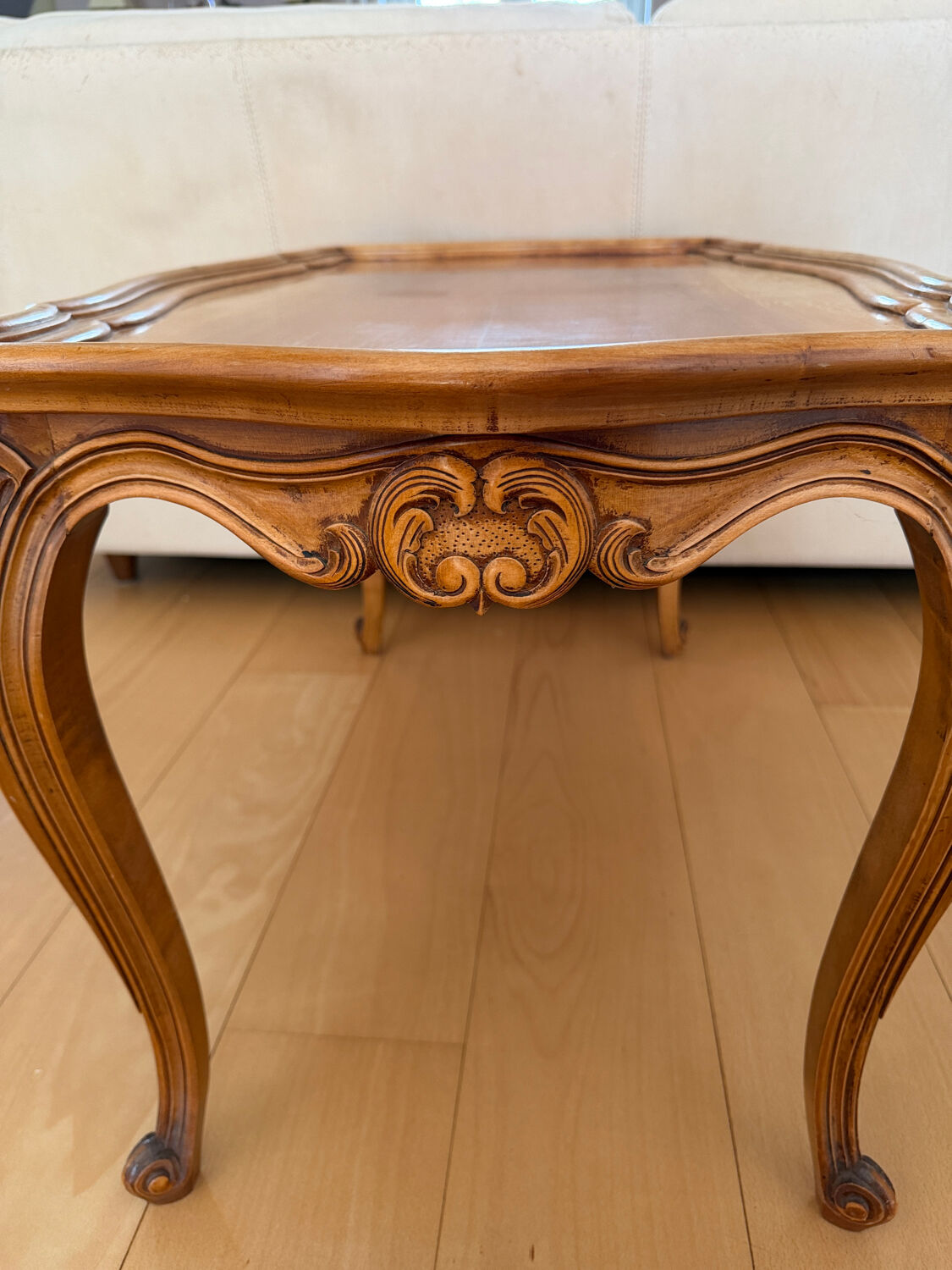 Louis XV table style