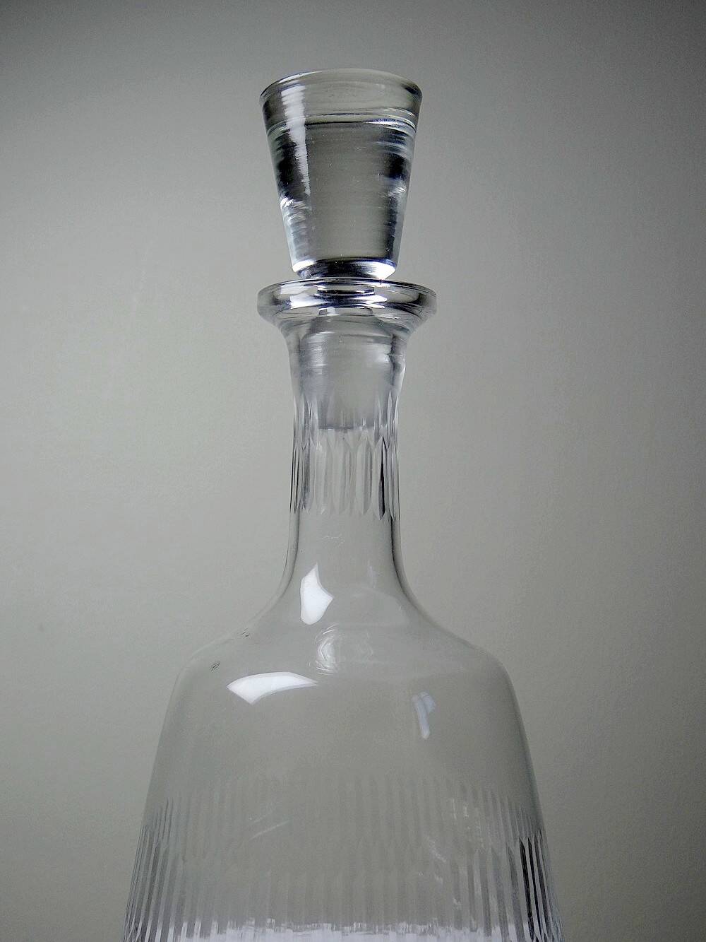 Large vintage/antique chic cut glass decanter/wine carafe