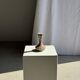 Petit vase soliflore blanc à décor floral et animalier orange H14 L9