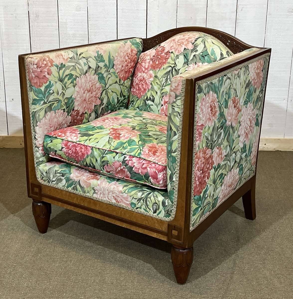 Pair of Art Deco armchairs in mahogany from the 1930s.