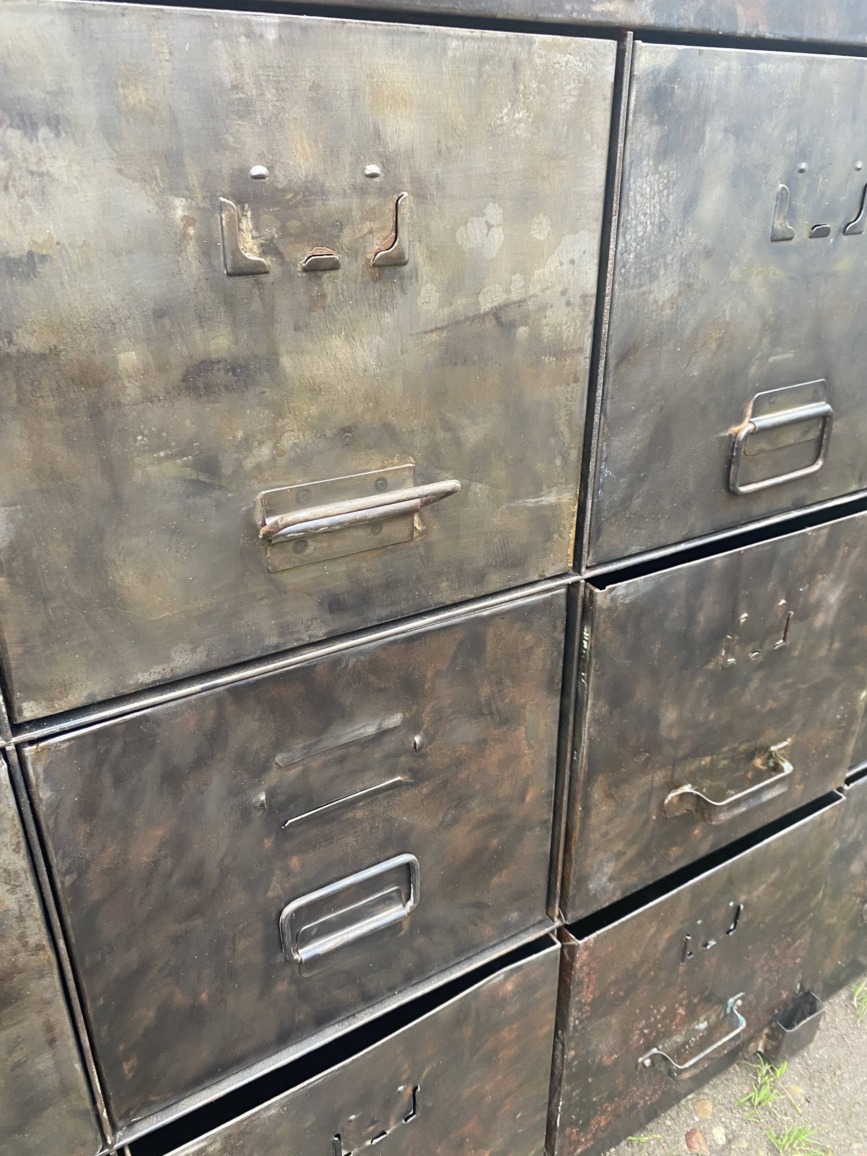 Meuble militaire 12 tiroirs industriels