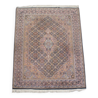Vintage Rug with Light Colors and Patterns – 245x168 cm