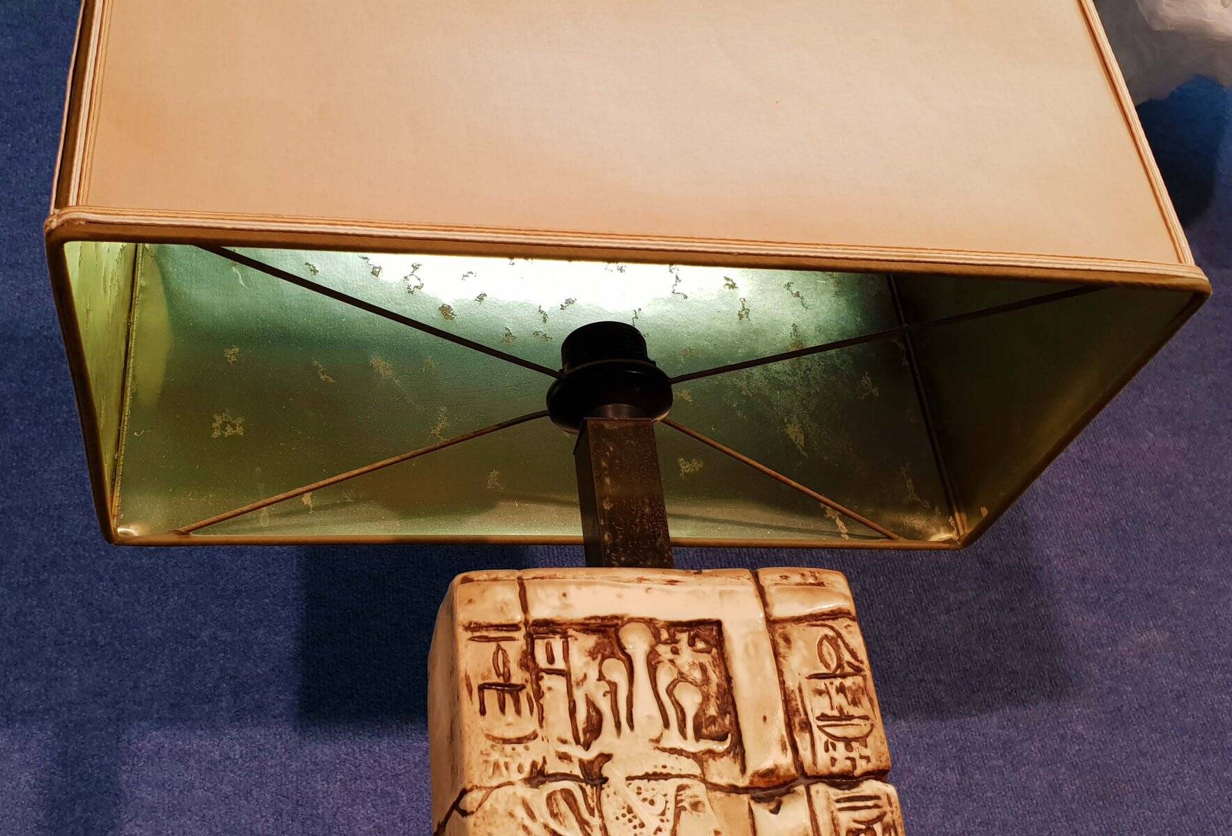 Vintage "Egyptomania" lamp in ceramic and patinated brass
