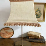 Retro lamp with pagoda lampshade