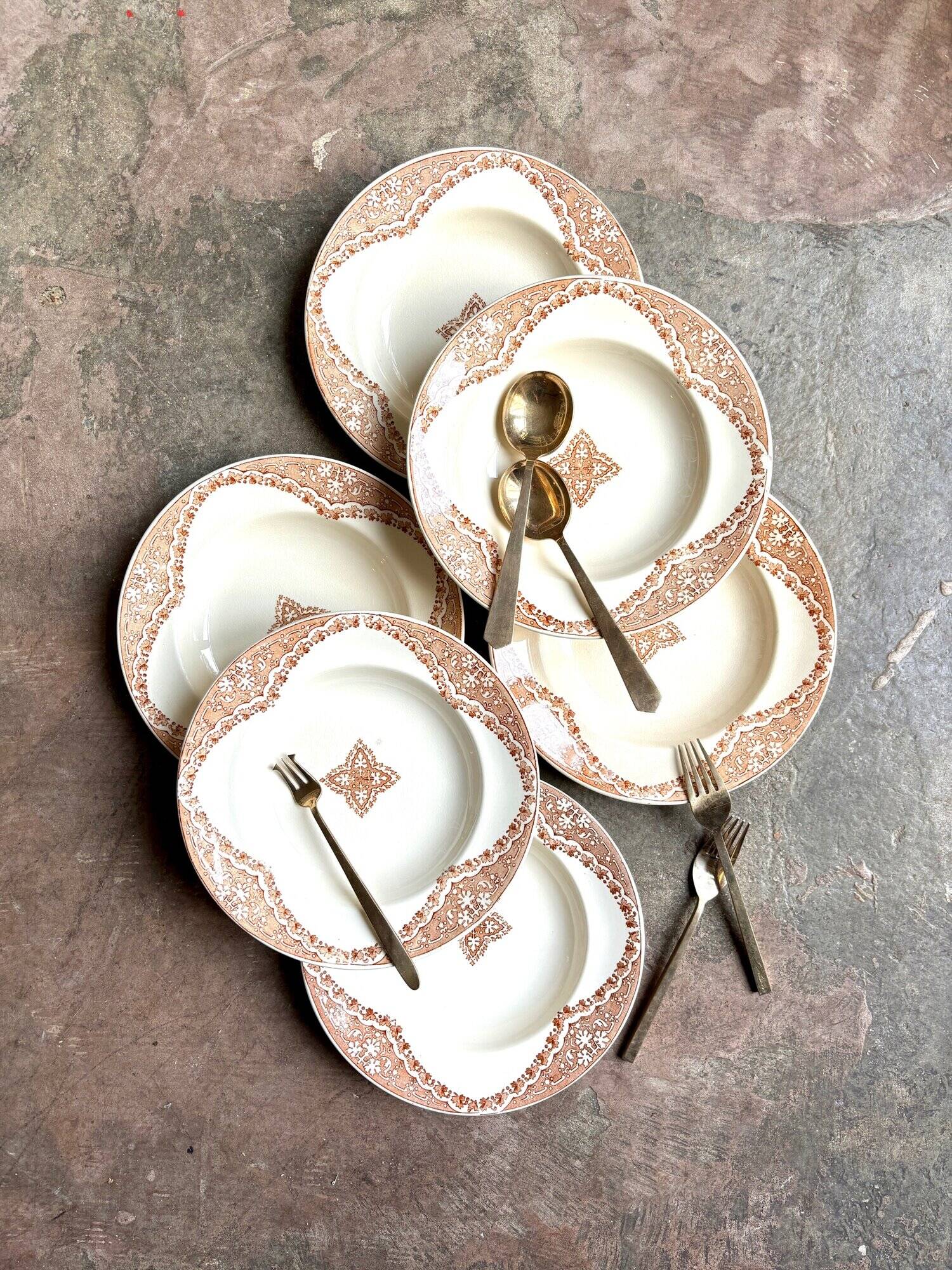 6 Longwy hollow plates in iron clay, "Andalusian" service