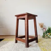 Tabouret de ferme ancien en chêne massif