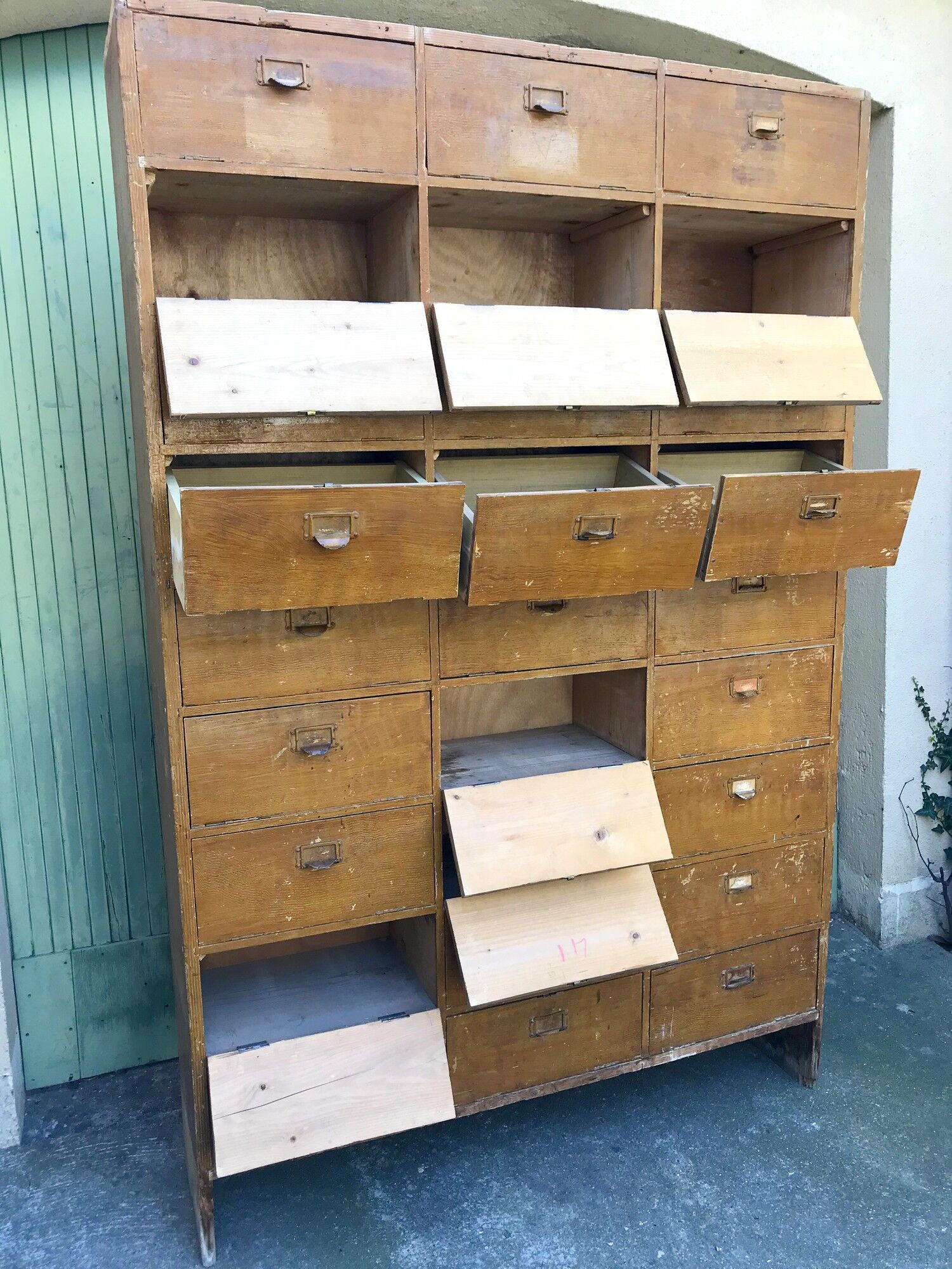Vintage 50s wooden clamshell workshop furniture
