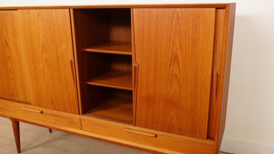 Vintage cabinet | Danish design | sliding doors | Gunni Omann | 180 cm