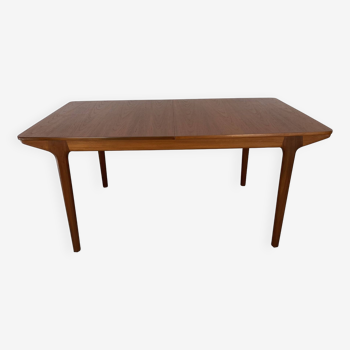 Vintage dining table by McIntosh 1960's