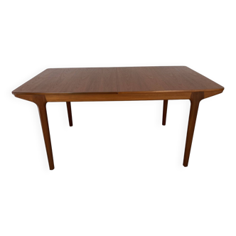 Vintage dining table by McIntosh 1960's