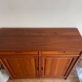 Danish chest of drawers in solid teak