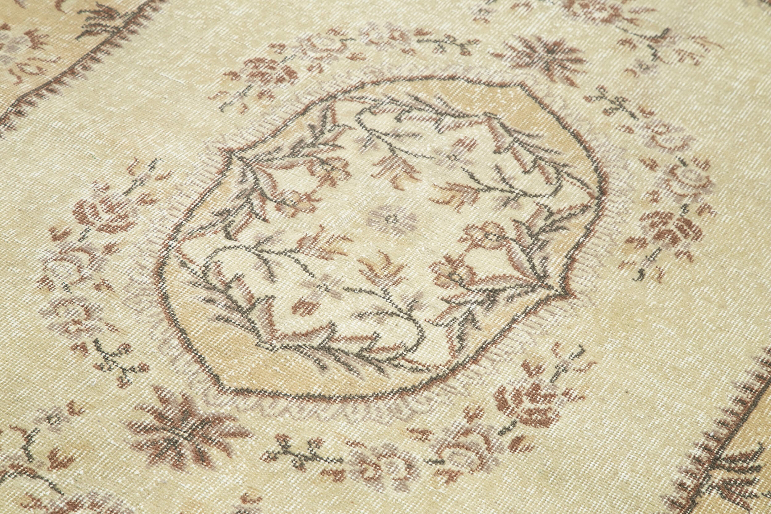 Handwoven decorative anatolian beige carpet 167 cm x 253 cm - 24927