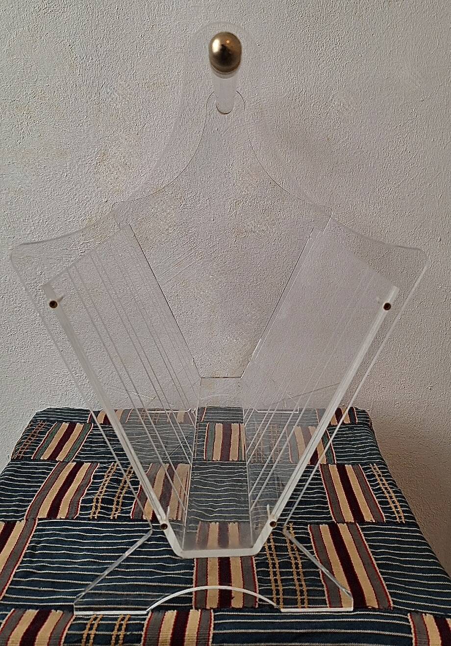 Mid century magazine rack in acrylic and brass, 1970s