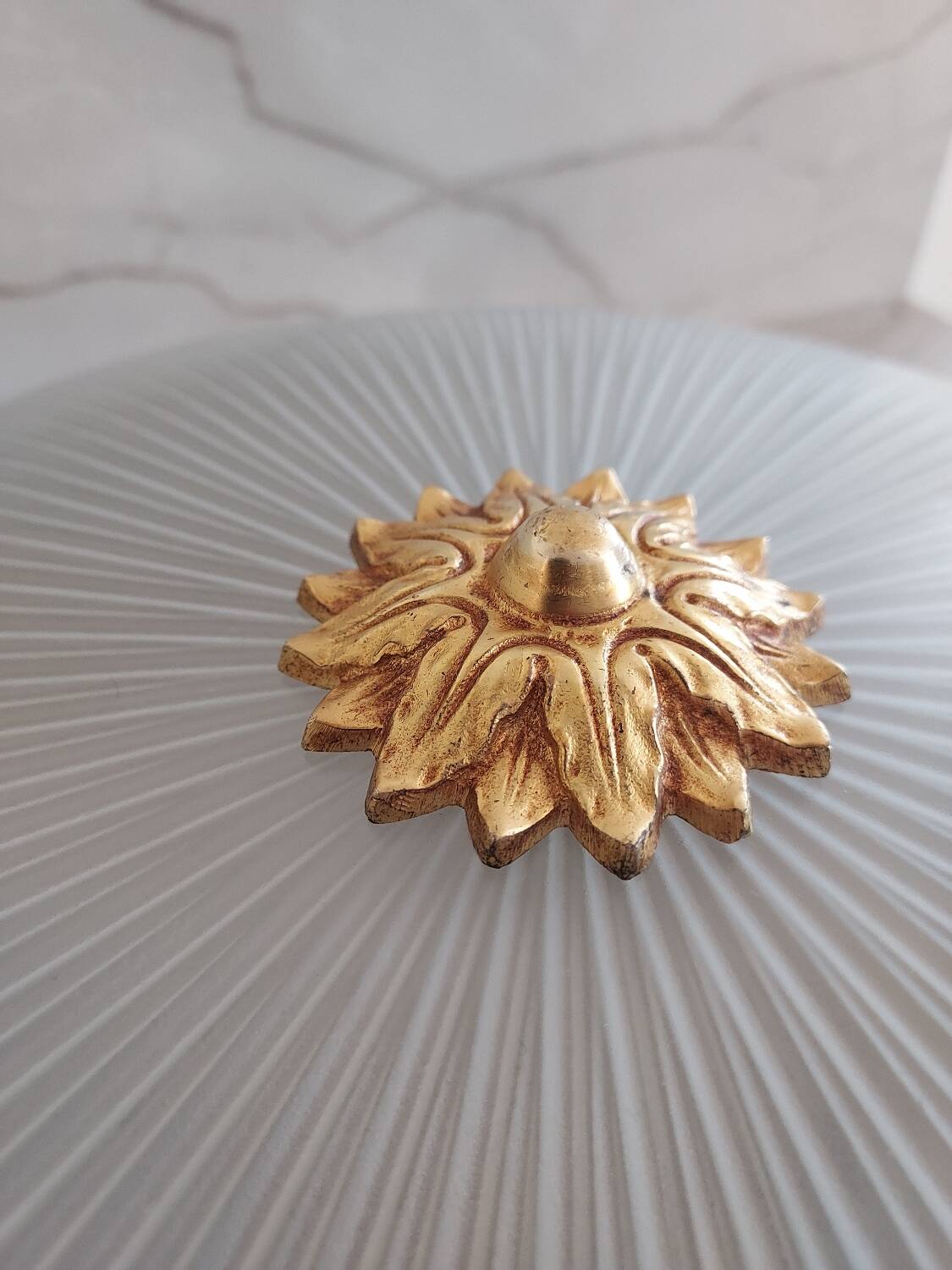 Plafonnier verre Holophane Maison Petitot