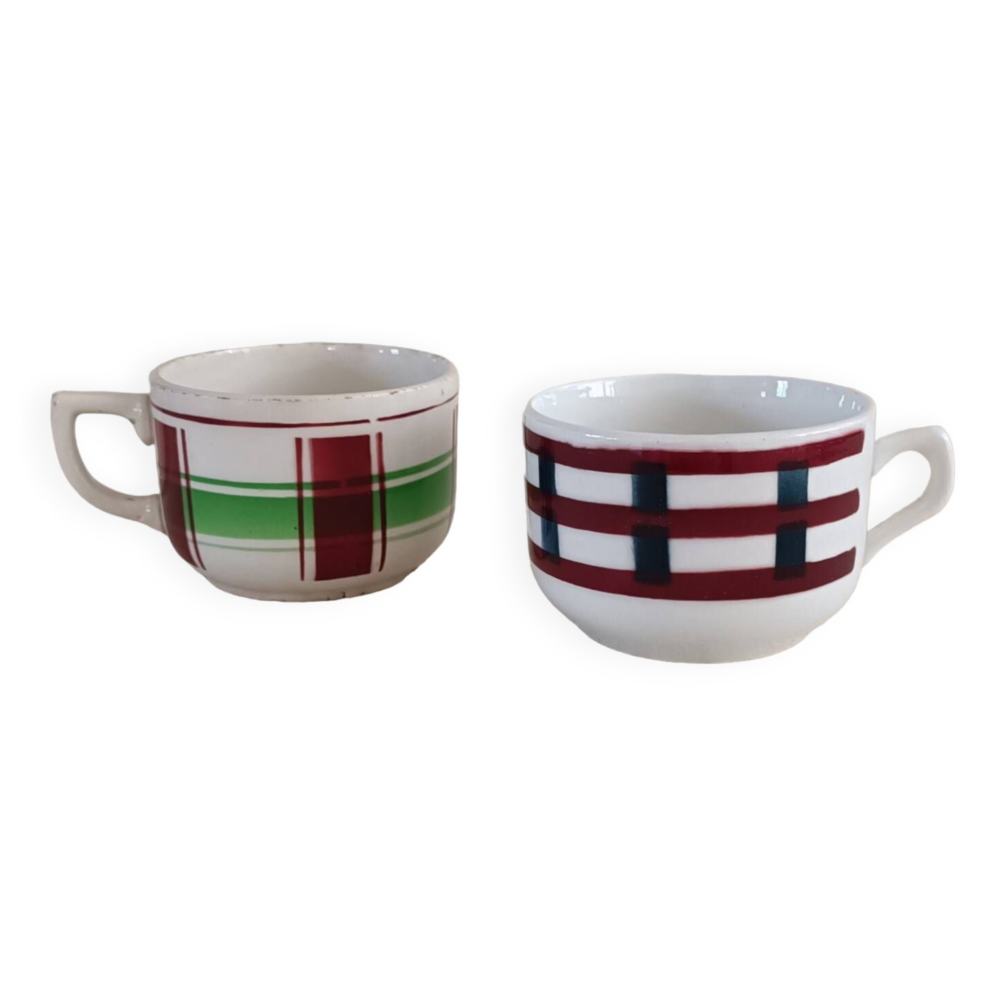 2 tasses terre de fer dépareillées