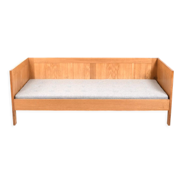 Fine Danish Box Sofa / Daybed in Oak 1960s. New Upholstered