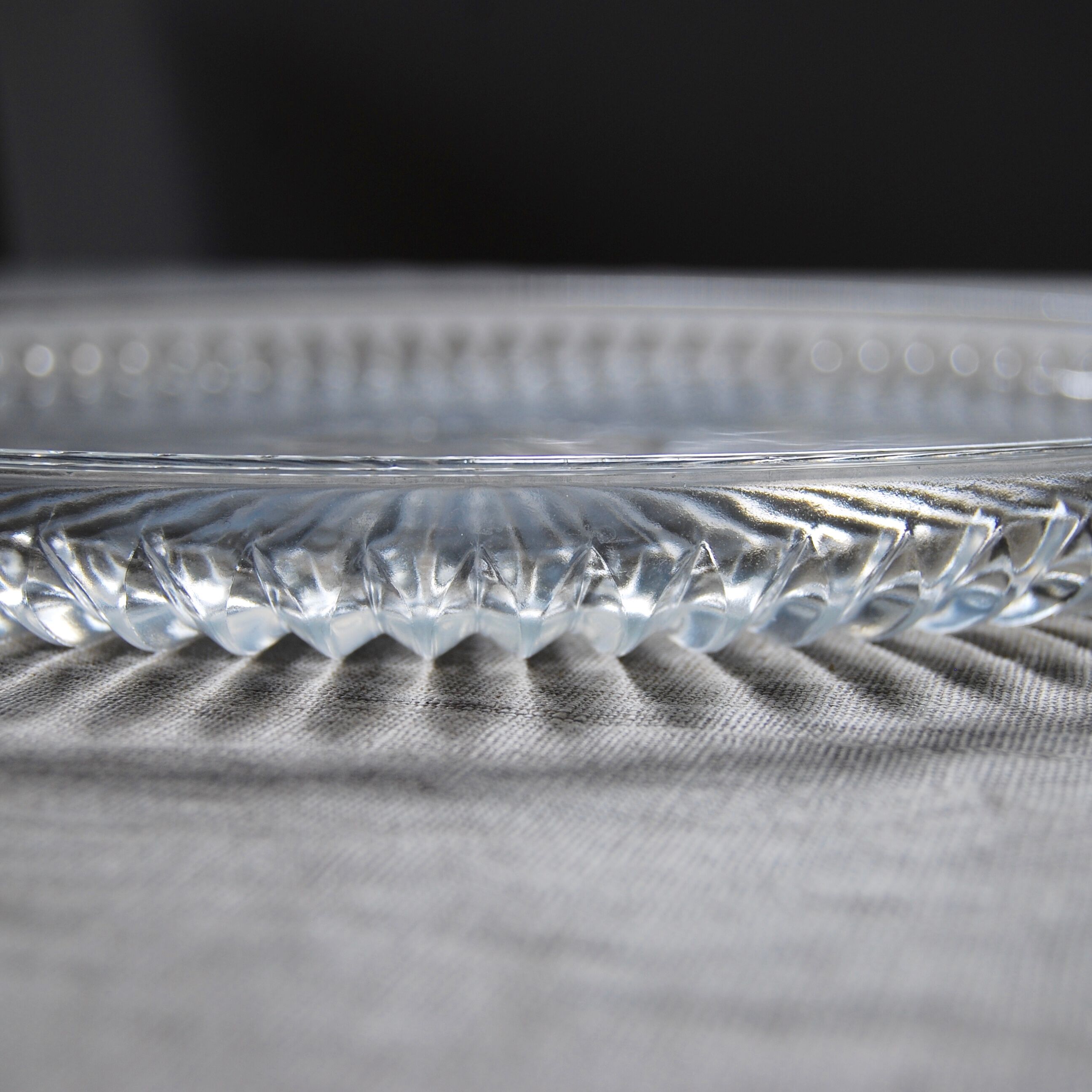 Molded glass dish