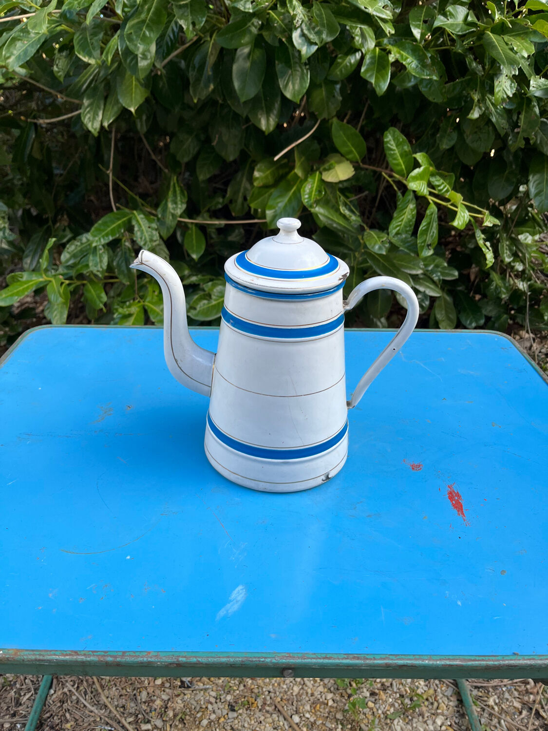 Enamelled coffee maker