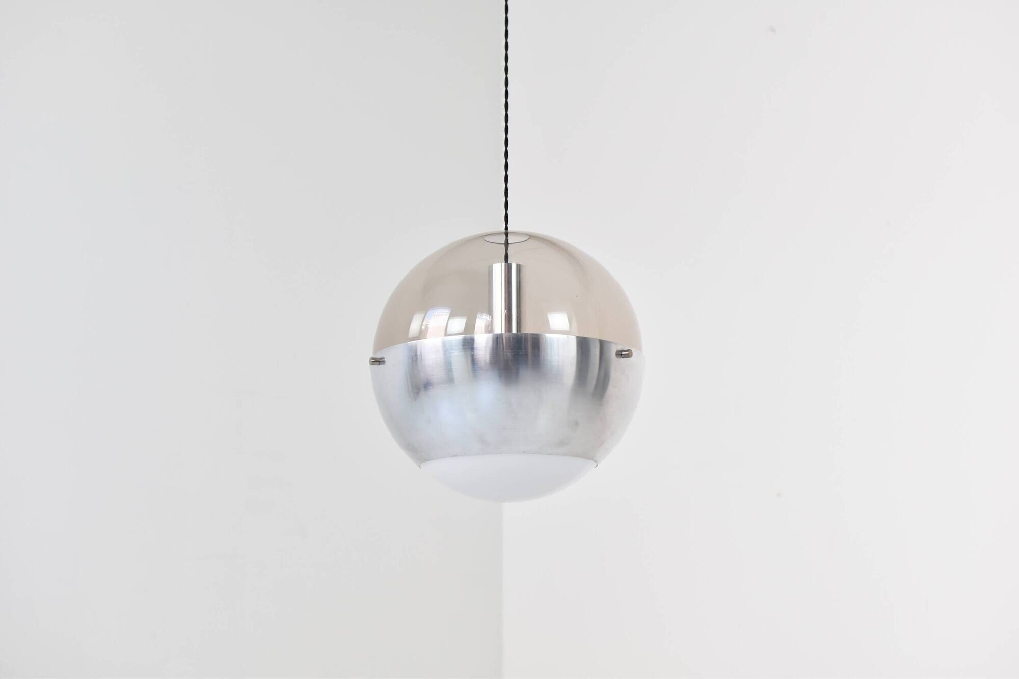 Rare ‘Luna’ pendant by H. Fillekes for Artiforte, The Netherlands 1950s.
