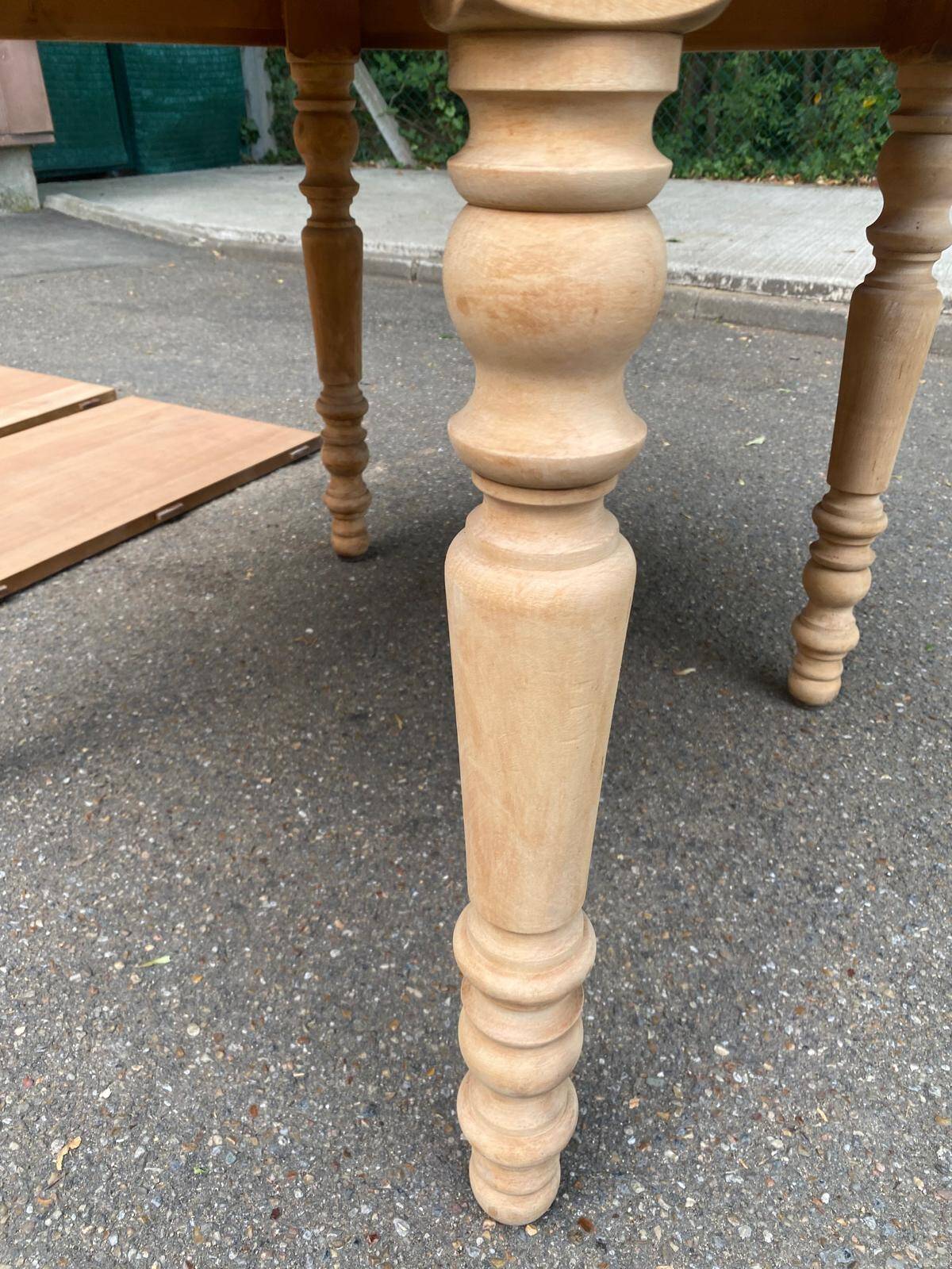 Round extendable dining table stripped in solid cherry wood France 1950