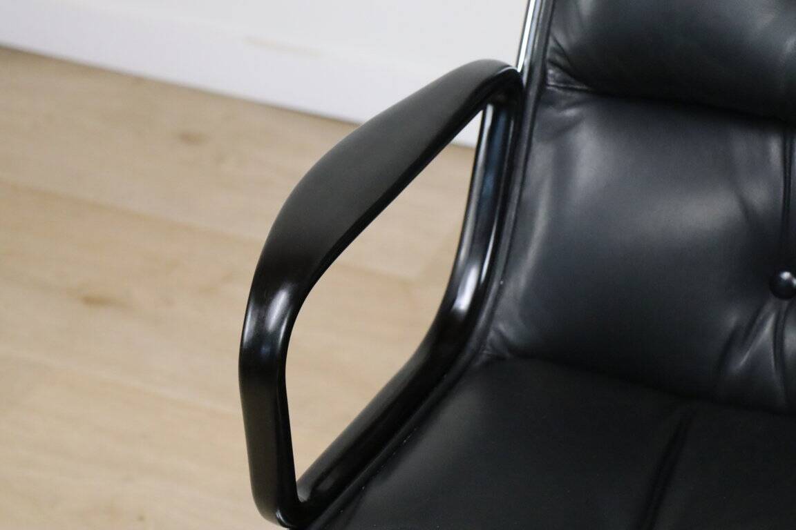 Charles Pollock leather office chair, Knoll edition, 1970