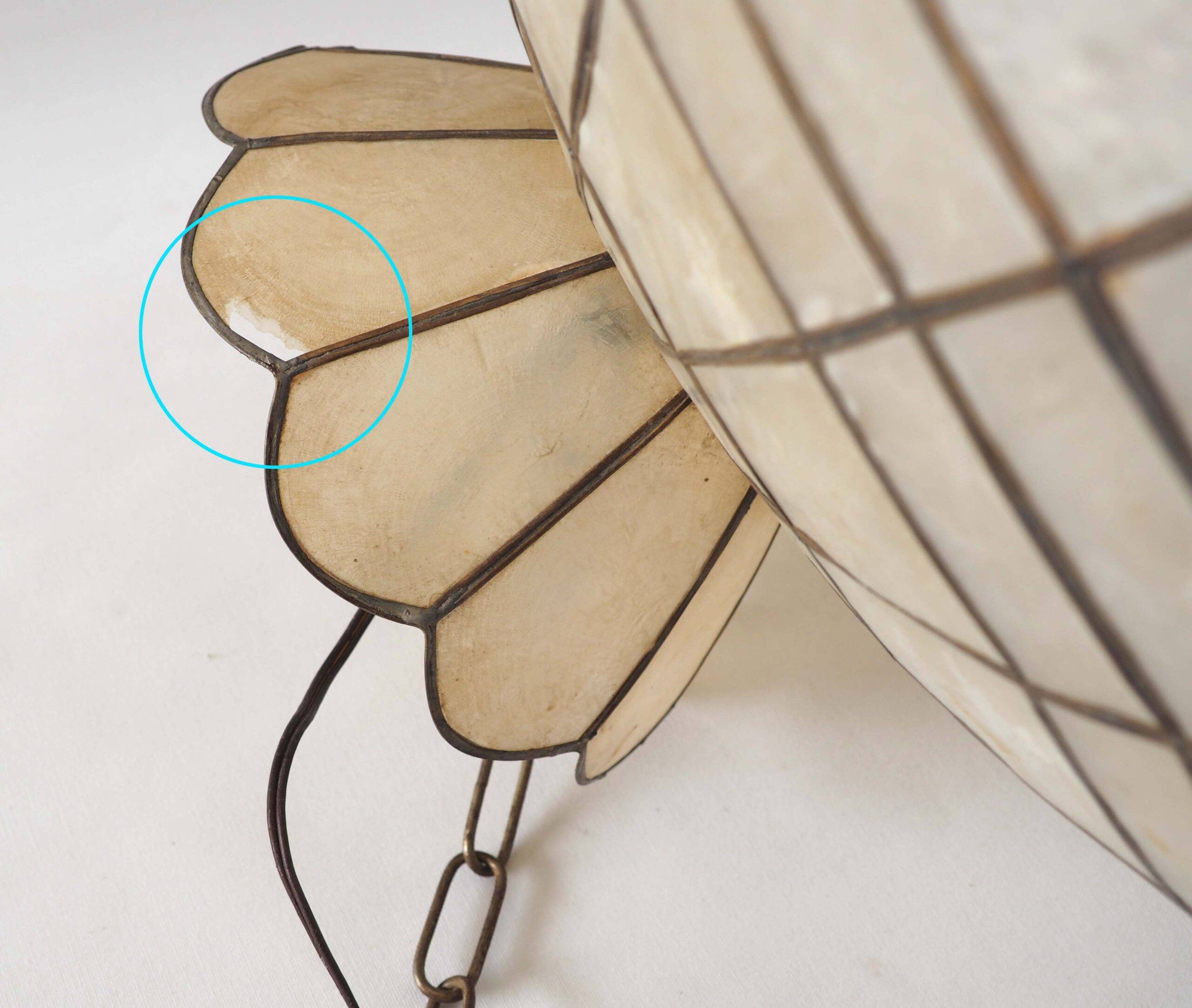 Giant mother-of-pearl mica pendant light