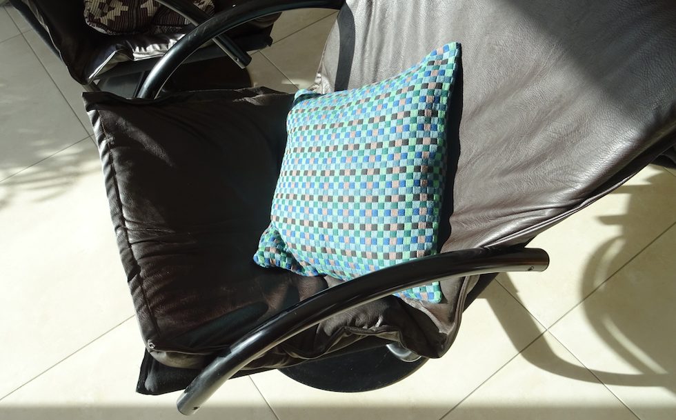 Cushion woven cotton
