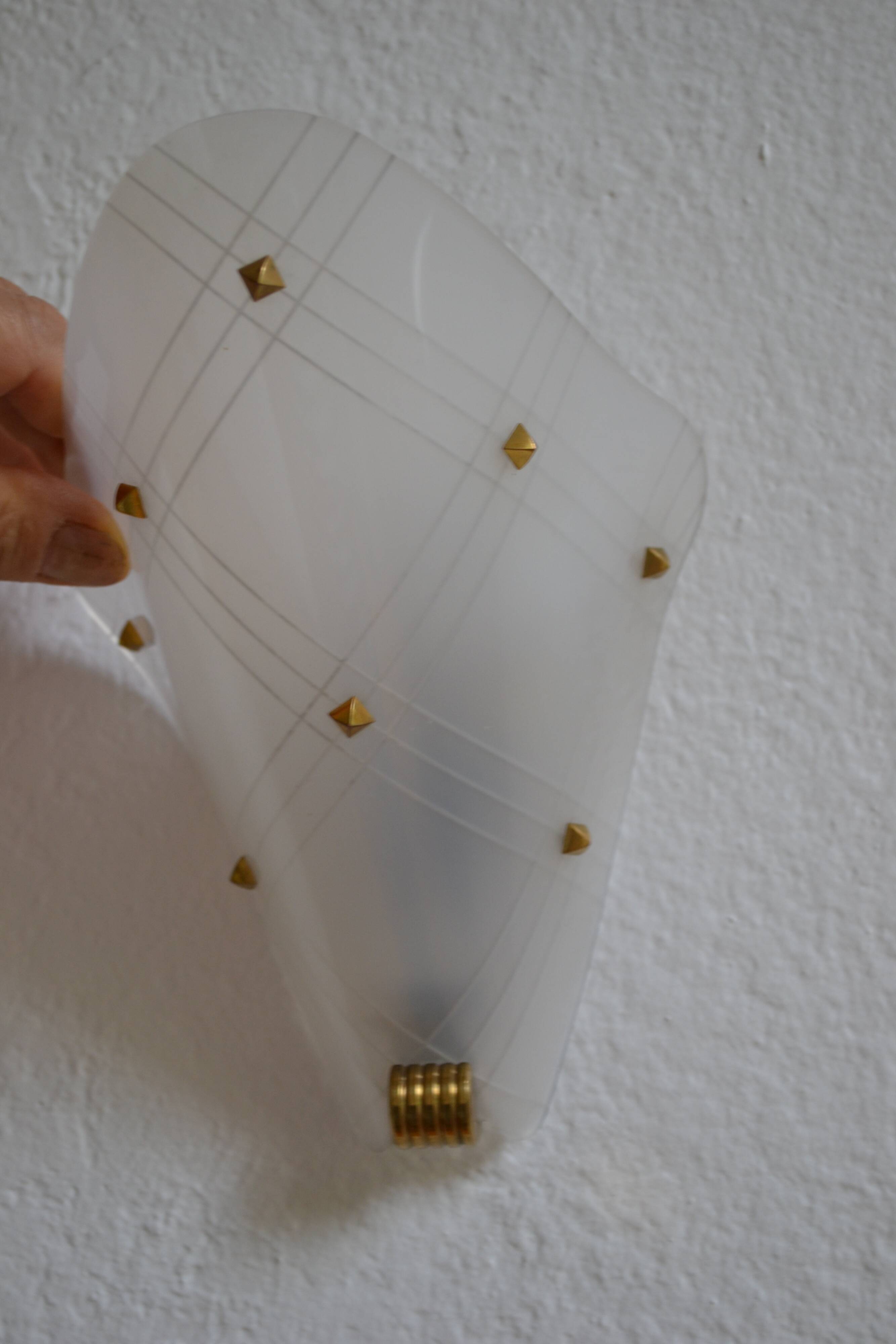 50s Arlus wall light in Perspex and brass