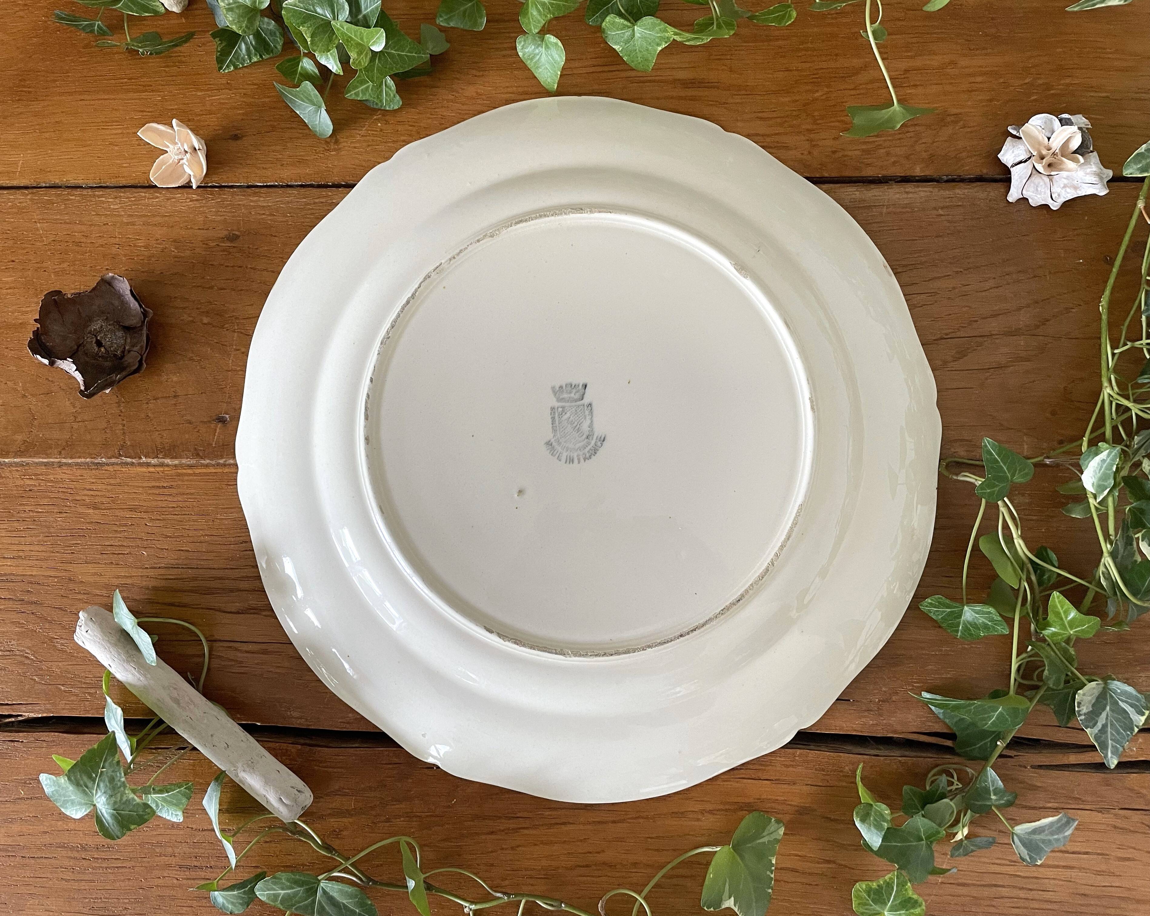 Antique earthenware serving dish from Saint-Amand (North)