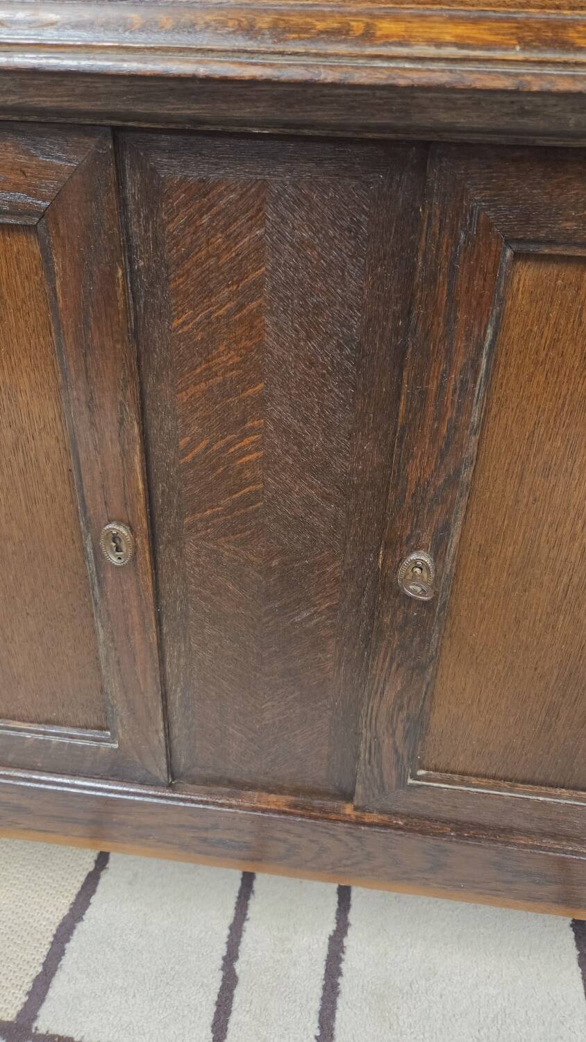 Vintage two-body display cabinet in oak from the 1950s.