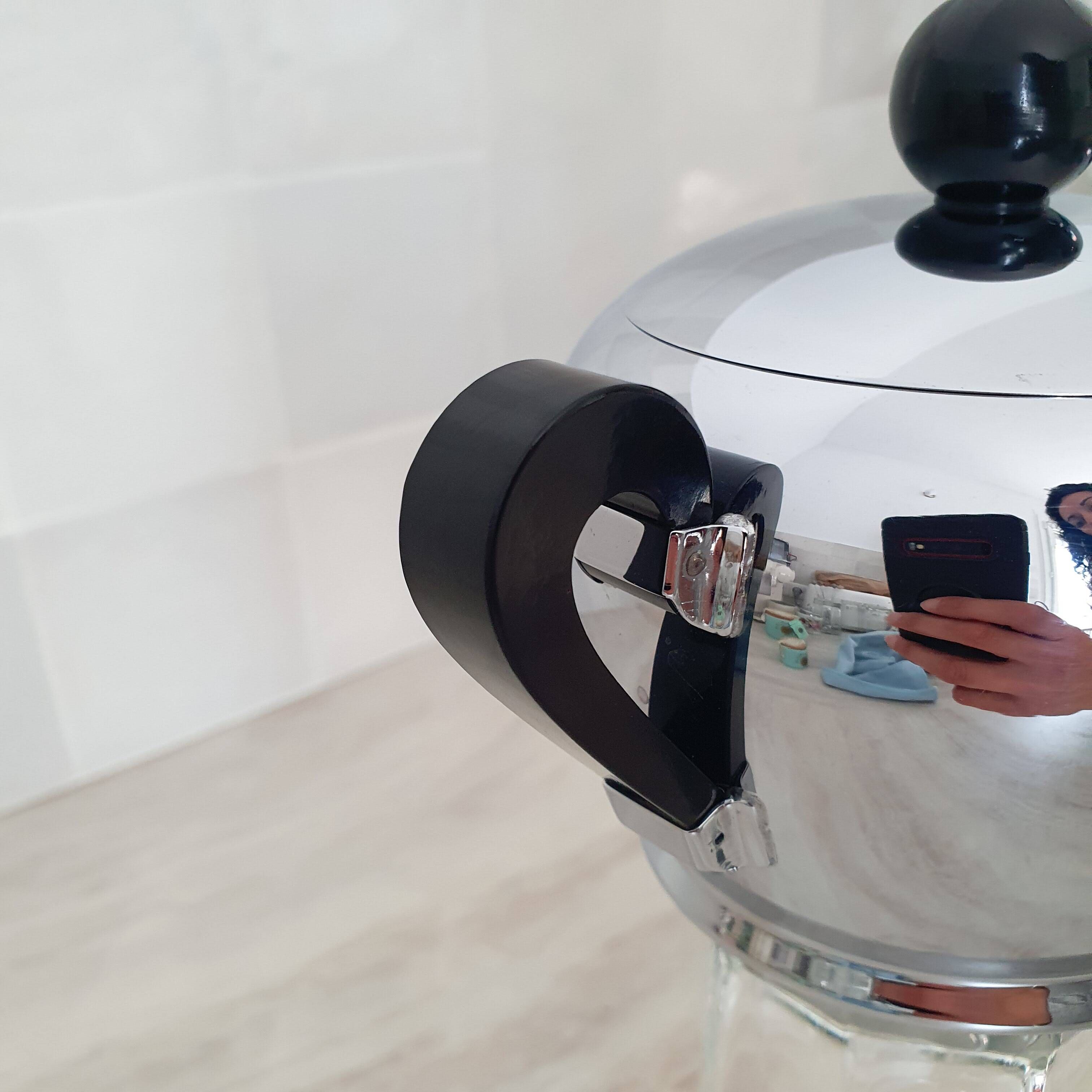Sucrier collection "Bombé" inox 18/10 et bakélite par Alessi Alfra
