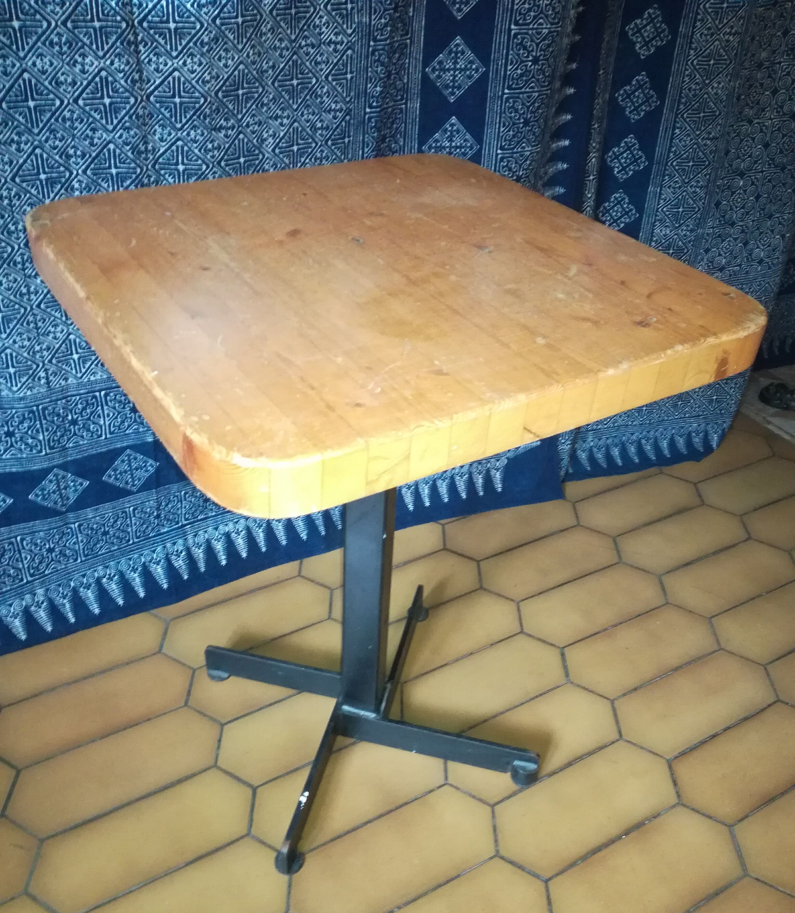 Charlotte Perriand side table 1974