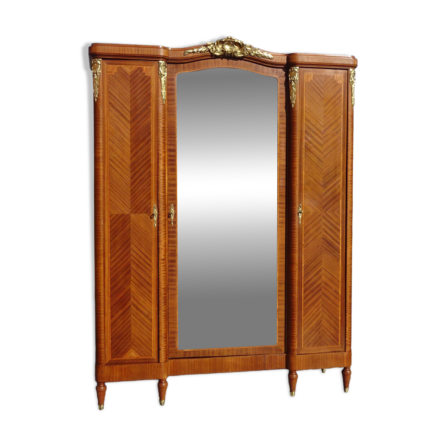 Grande armoire 3 portes
