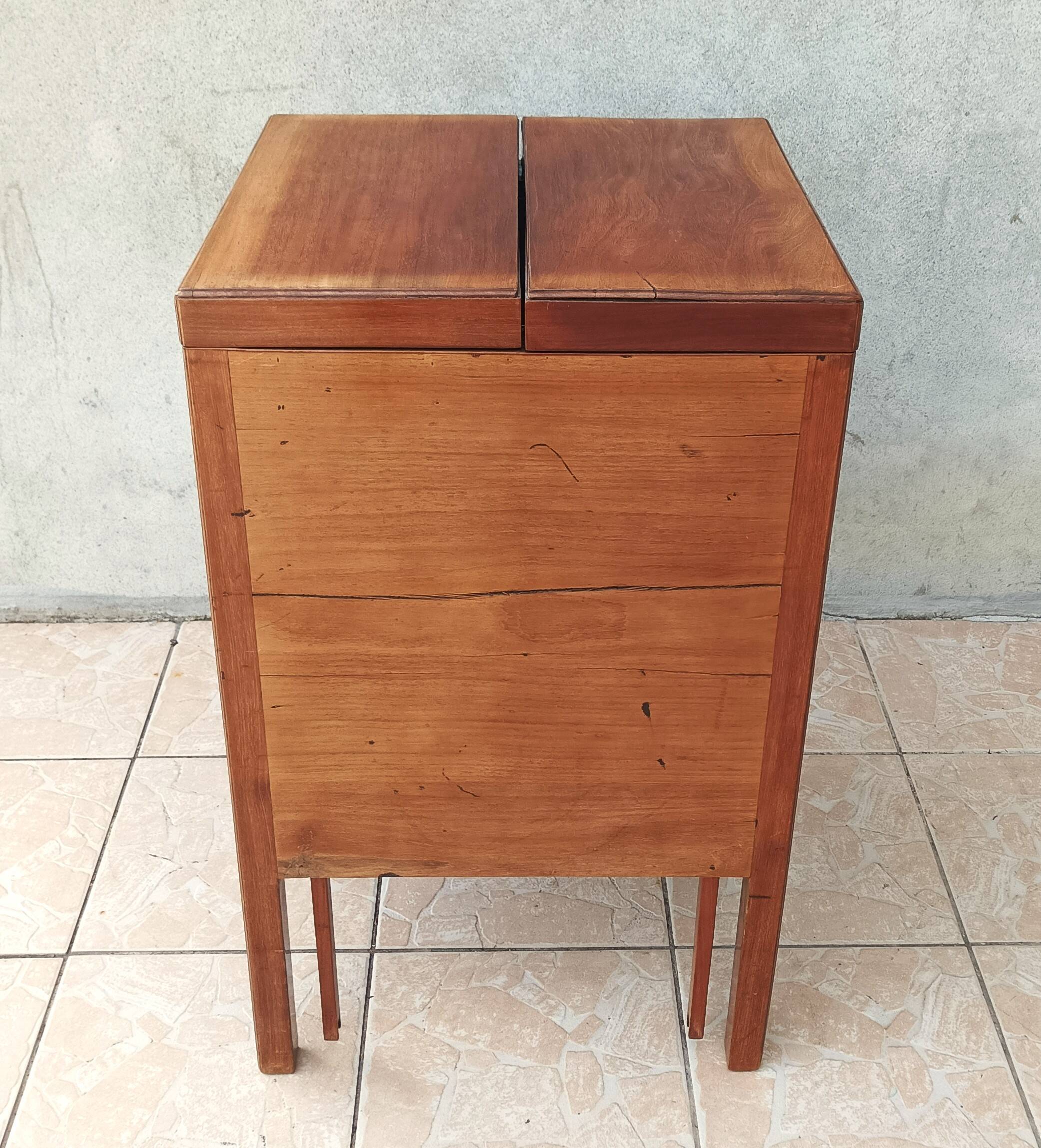Meuble de barbier ou bar anglais en acajou
