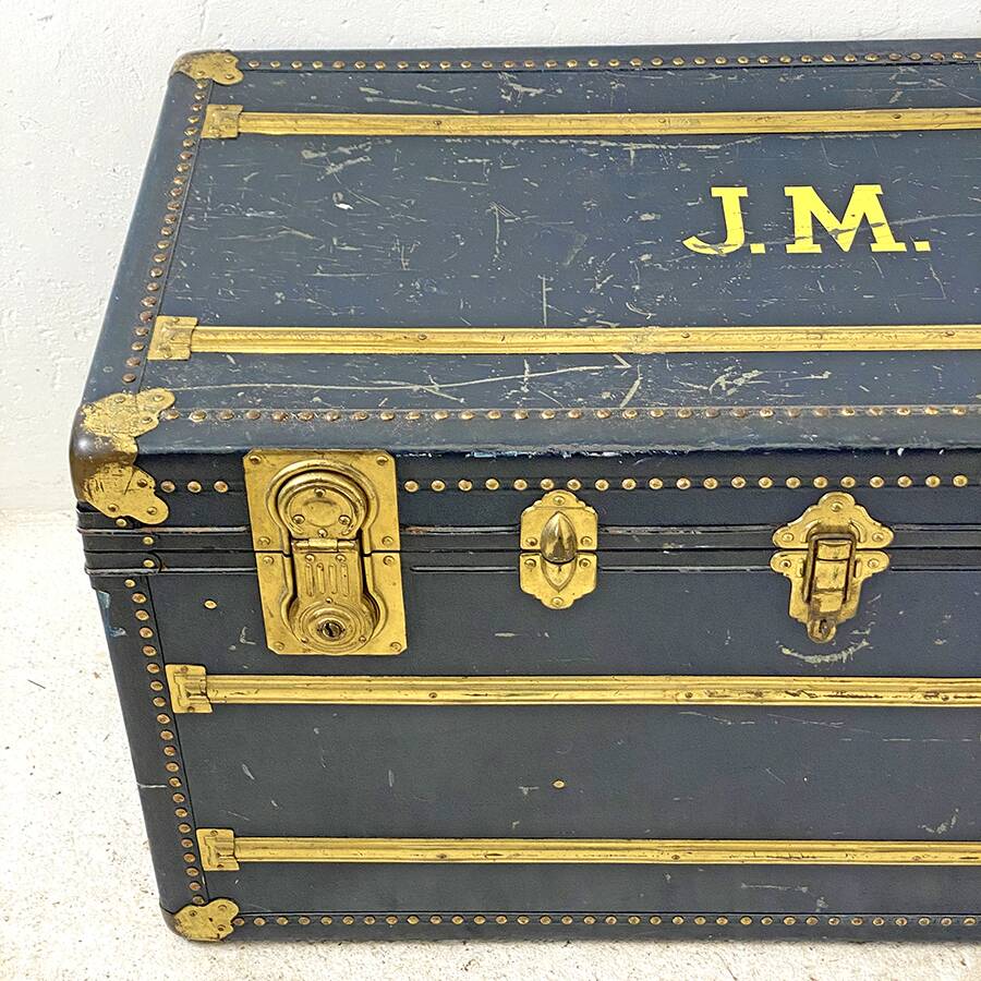 Travel trunk 1930