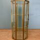 Vitrine vintage en verre et laiton