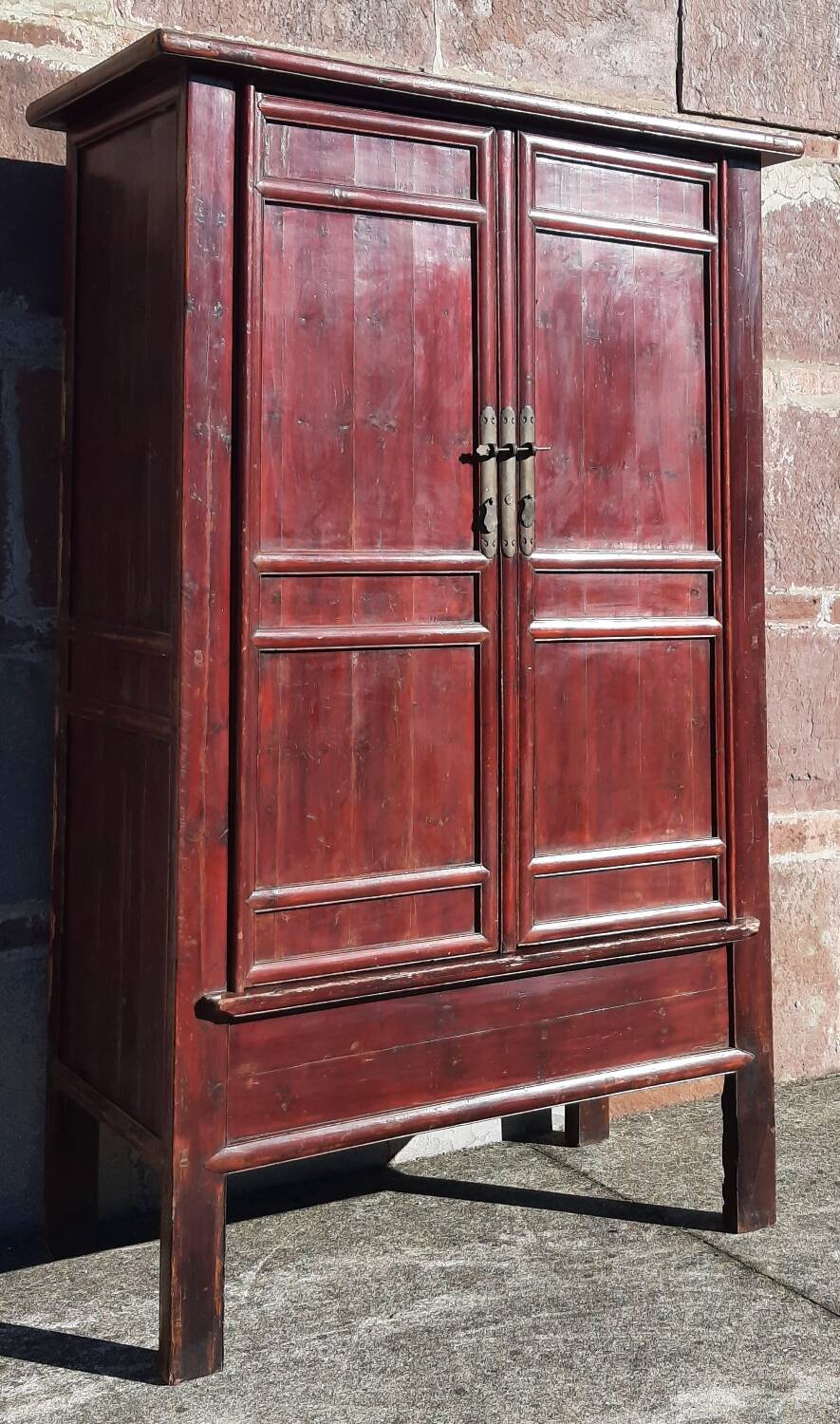 19th-century Chinese wardrobe (Height 2.6m)