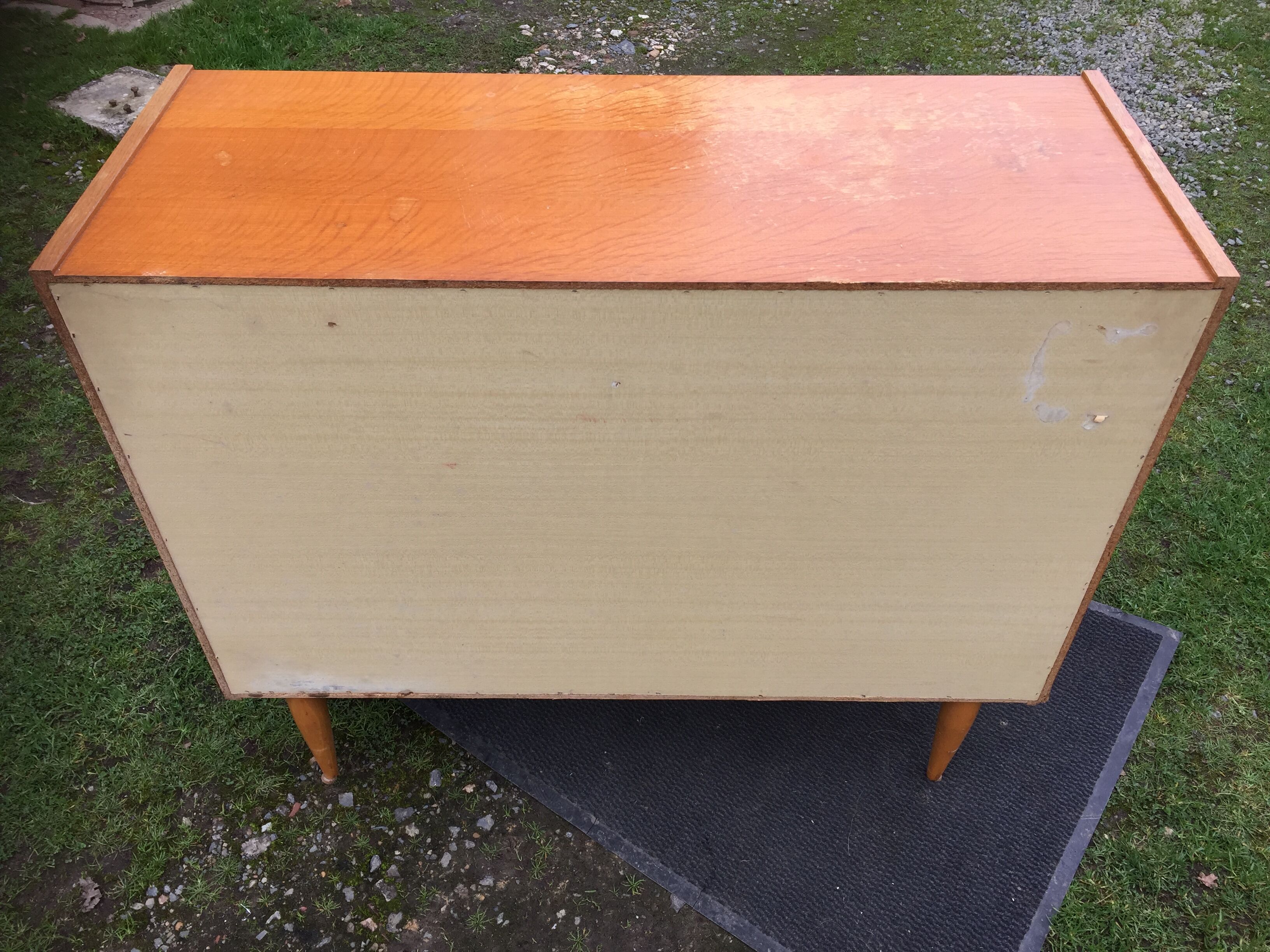 Vintage oak chest of drawers veneered on chipboard