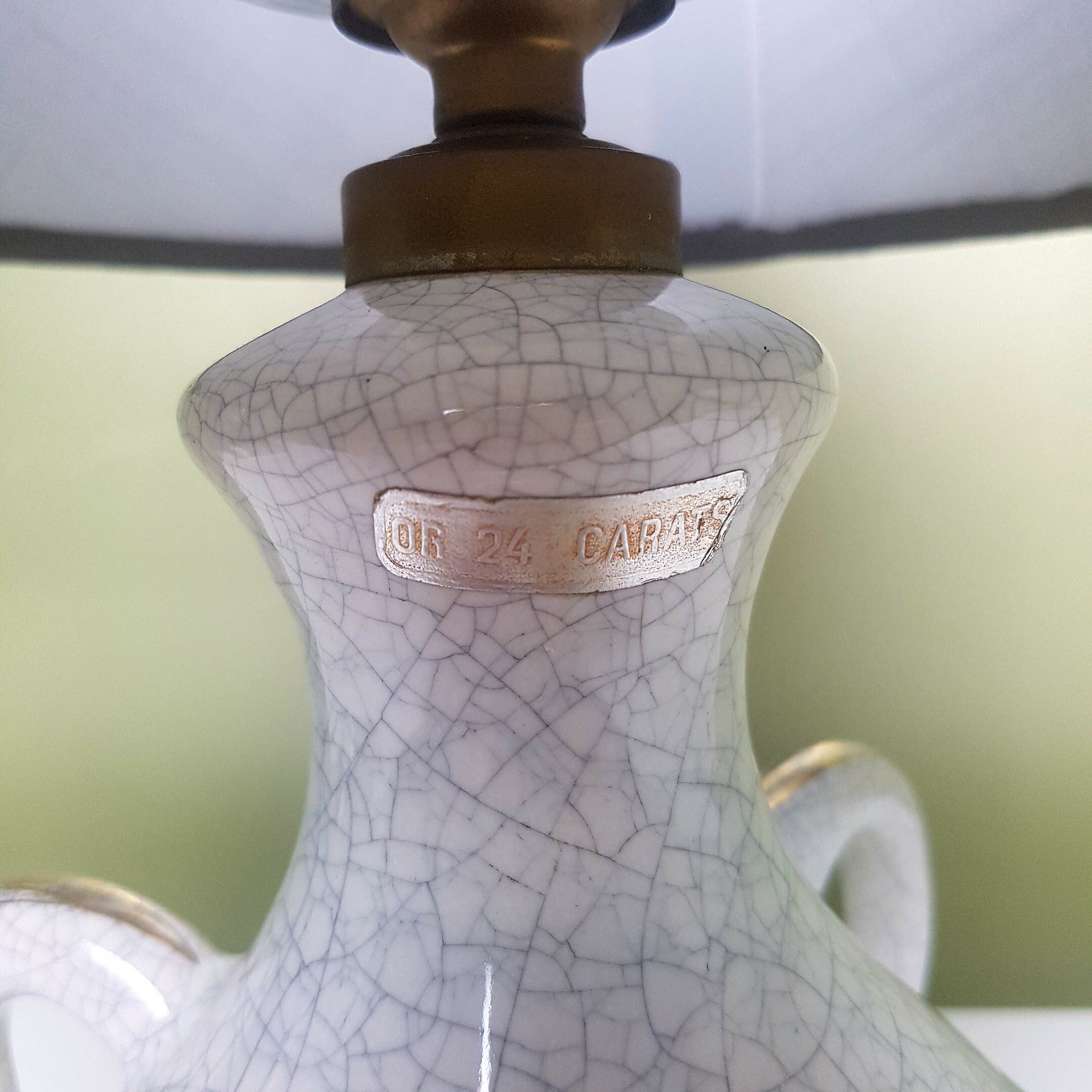 Lampe en ceramique à anses en email craquelée et dorures de Accolay